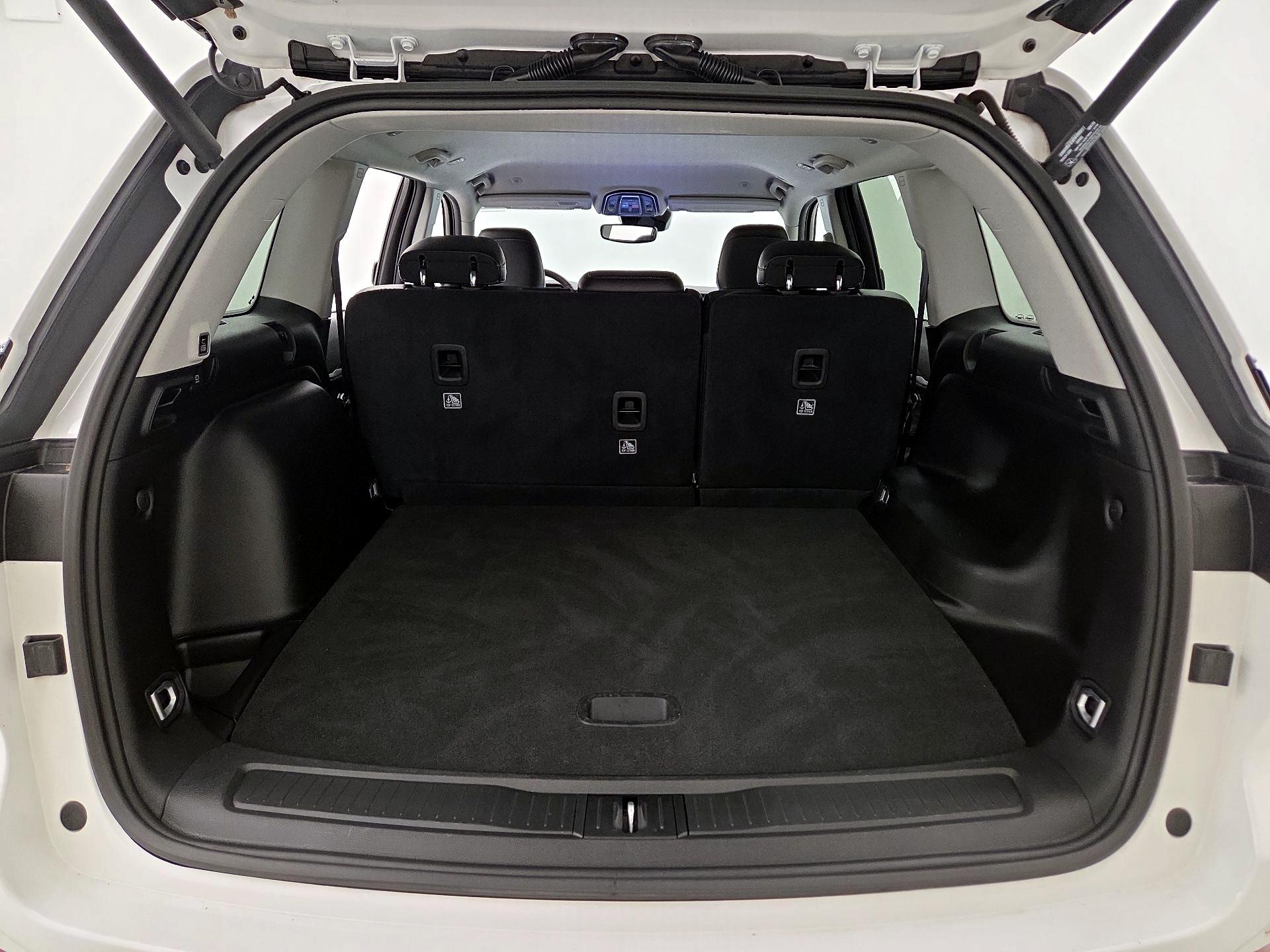 Thumbnail: 2023 Jeep Grand Cherokee - 19