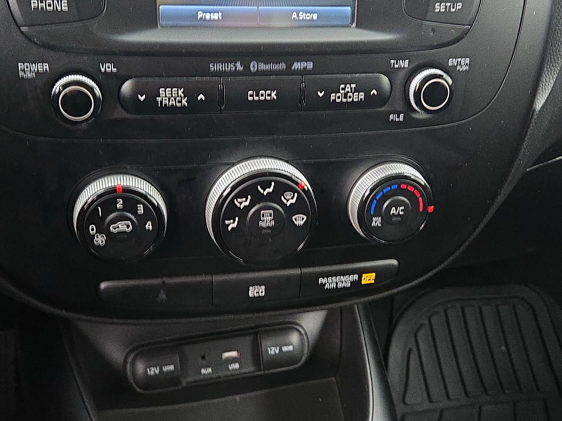 Thumbnail: 2016 Kia Soul - 16