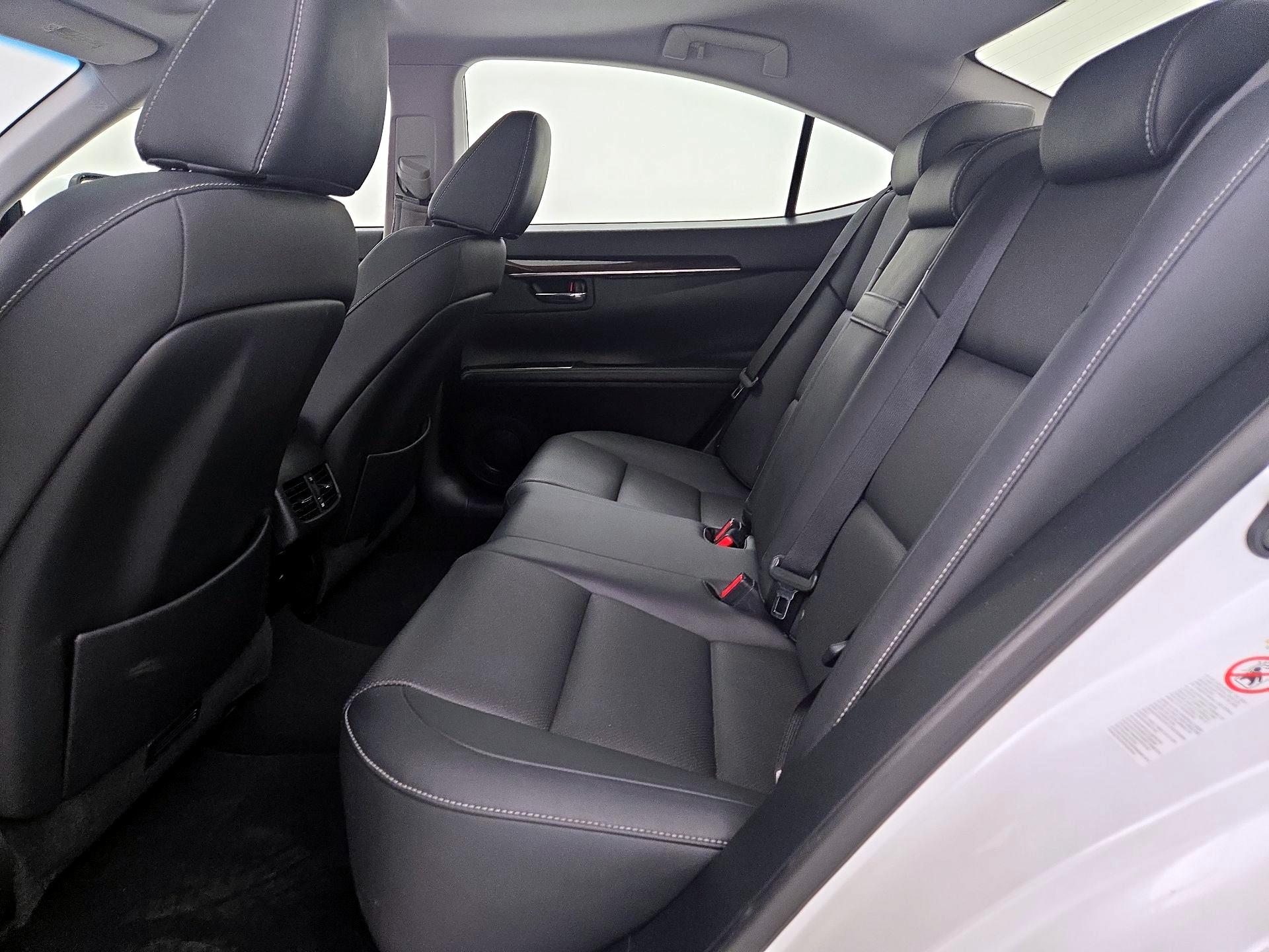 Thumbnail: 2016 Lexus ES - 20