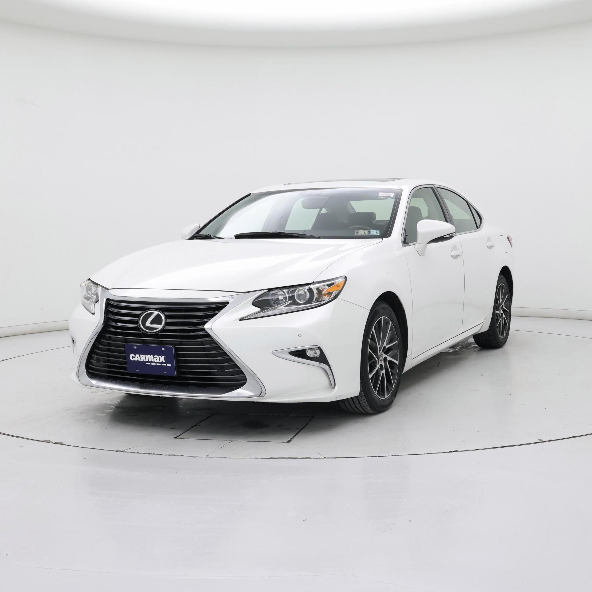 Thumbnail: 2016 Lexus ES - 4