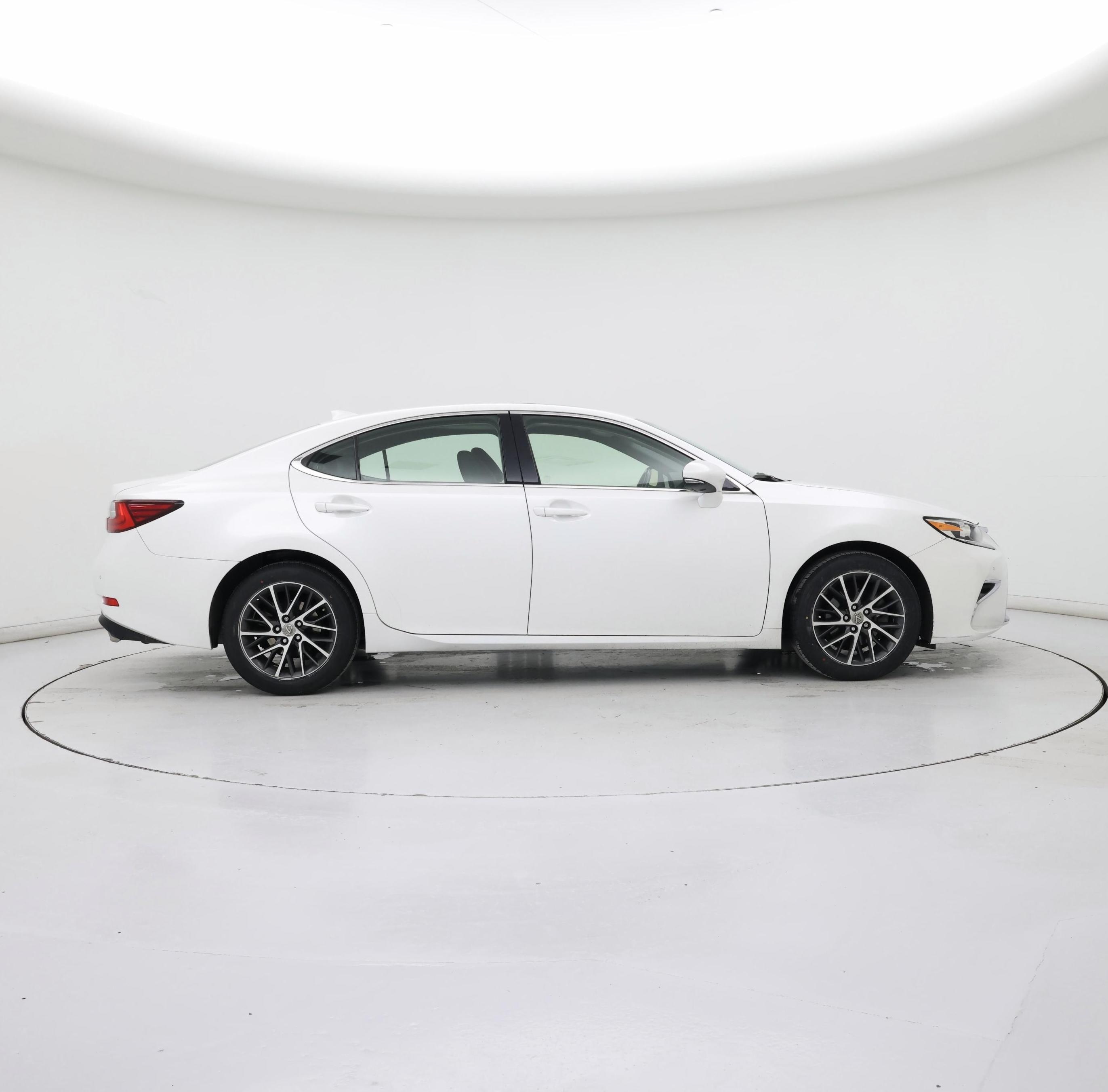 Thumbnail: 2016 Lexus ES - 7