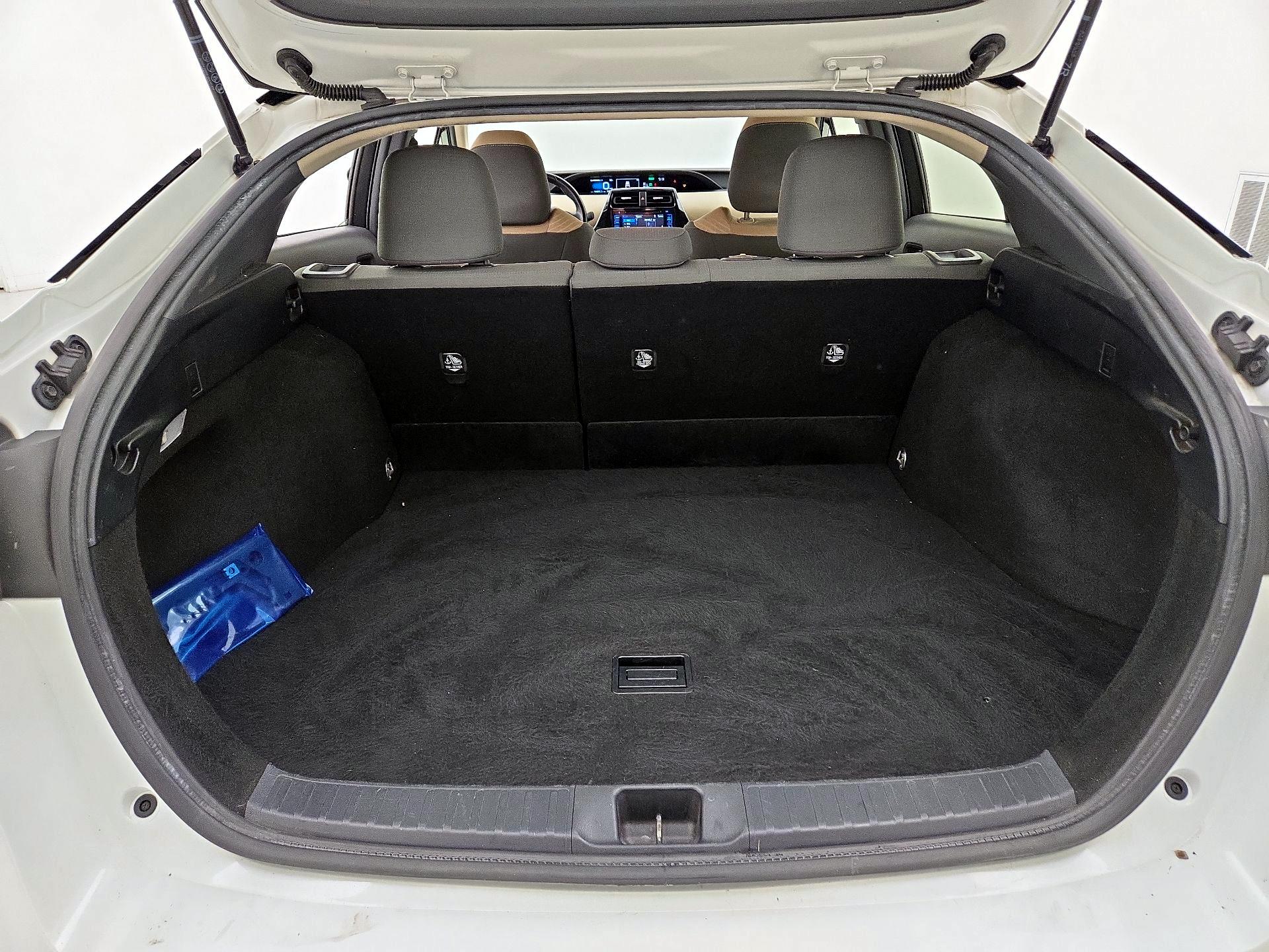 Thumbnail: 2016 Toyota Prius - 19