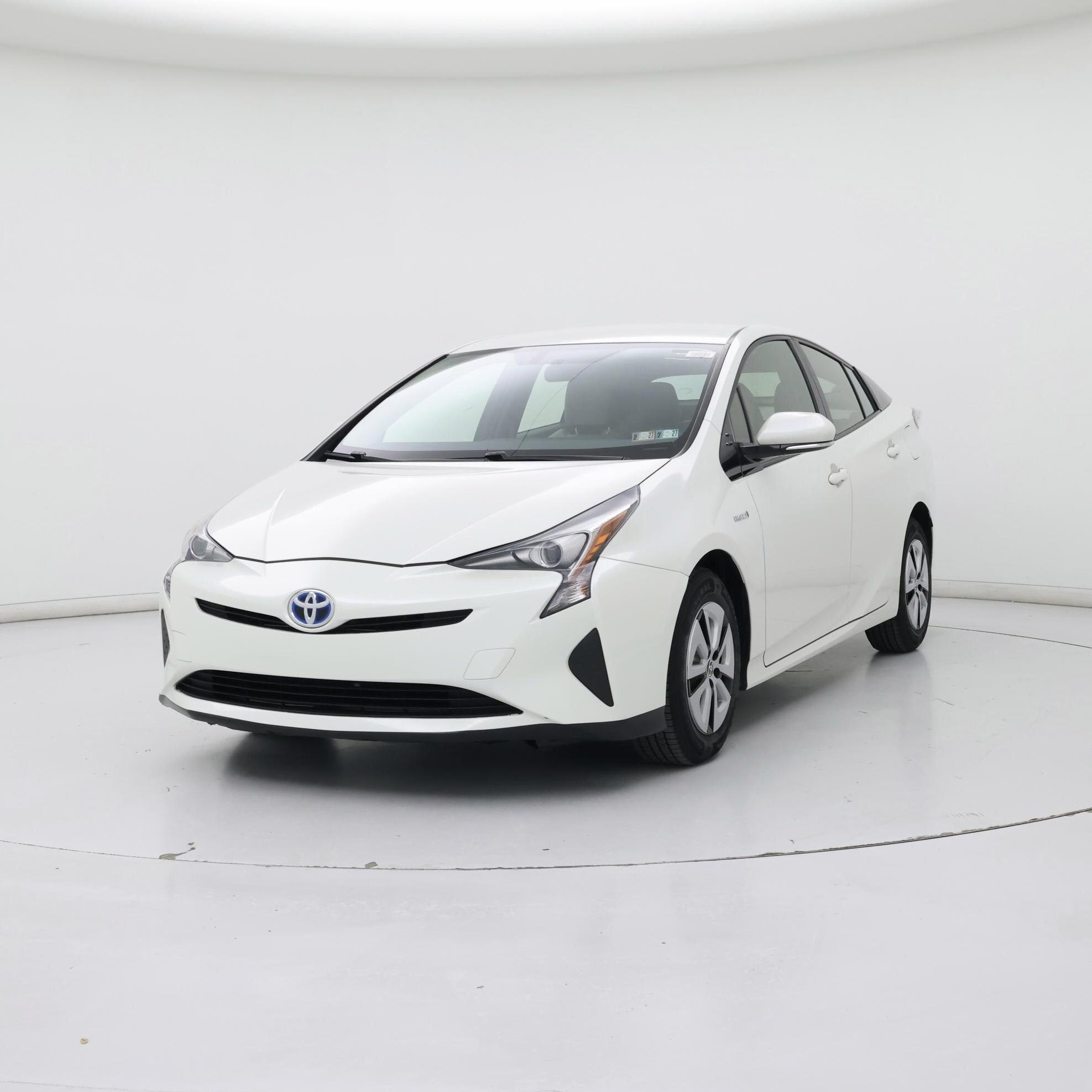 Thumbnail: 2016 Toyota Prius - 4
