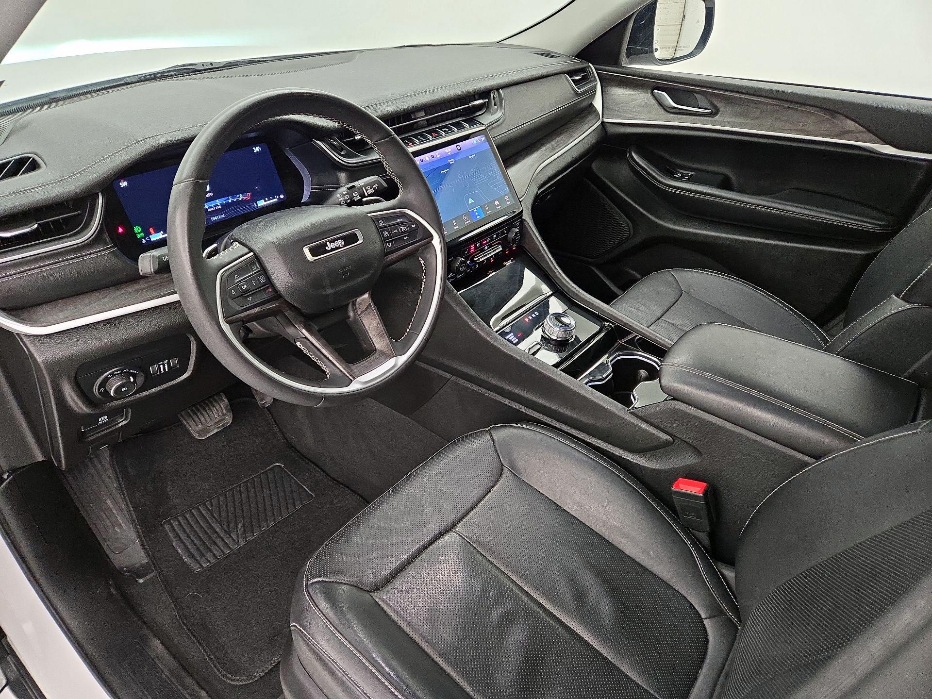 Thumbnail: 2023 Jeep Grand Cherokee - 11