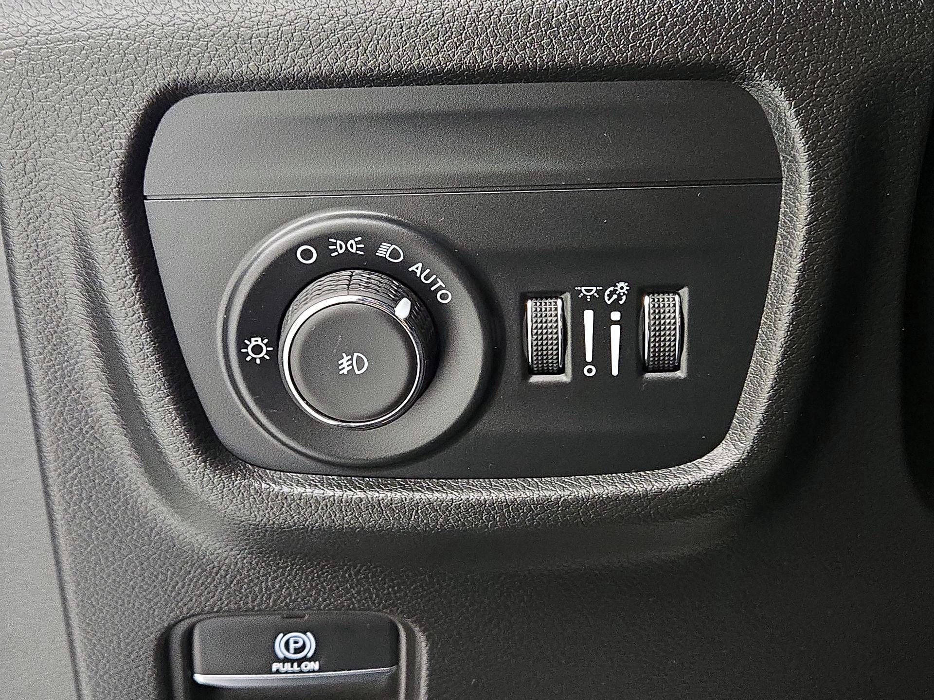 Thumbnail: 2023 Jeep Grand Cherokee - 13