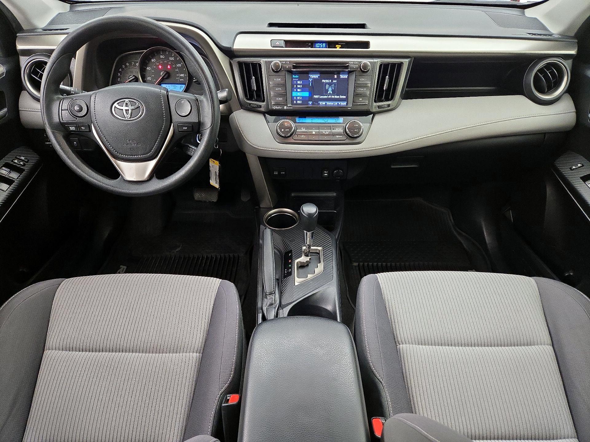 Thumbnail: 2015 Toyota RAV4 - 9
