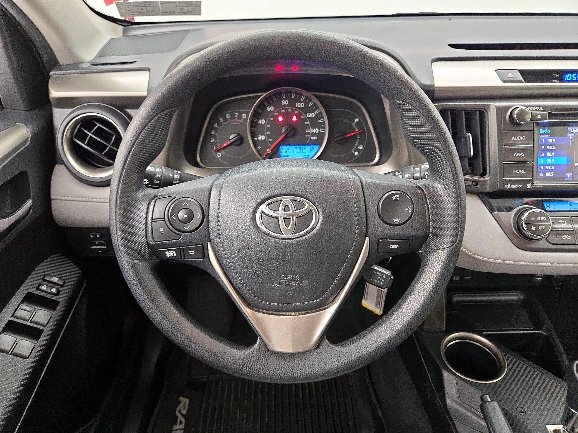 Thumbnail: 2015 Toyota RAV4 - 10