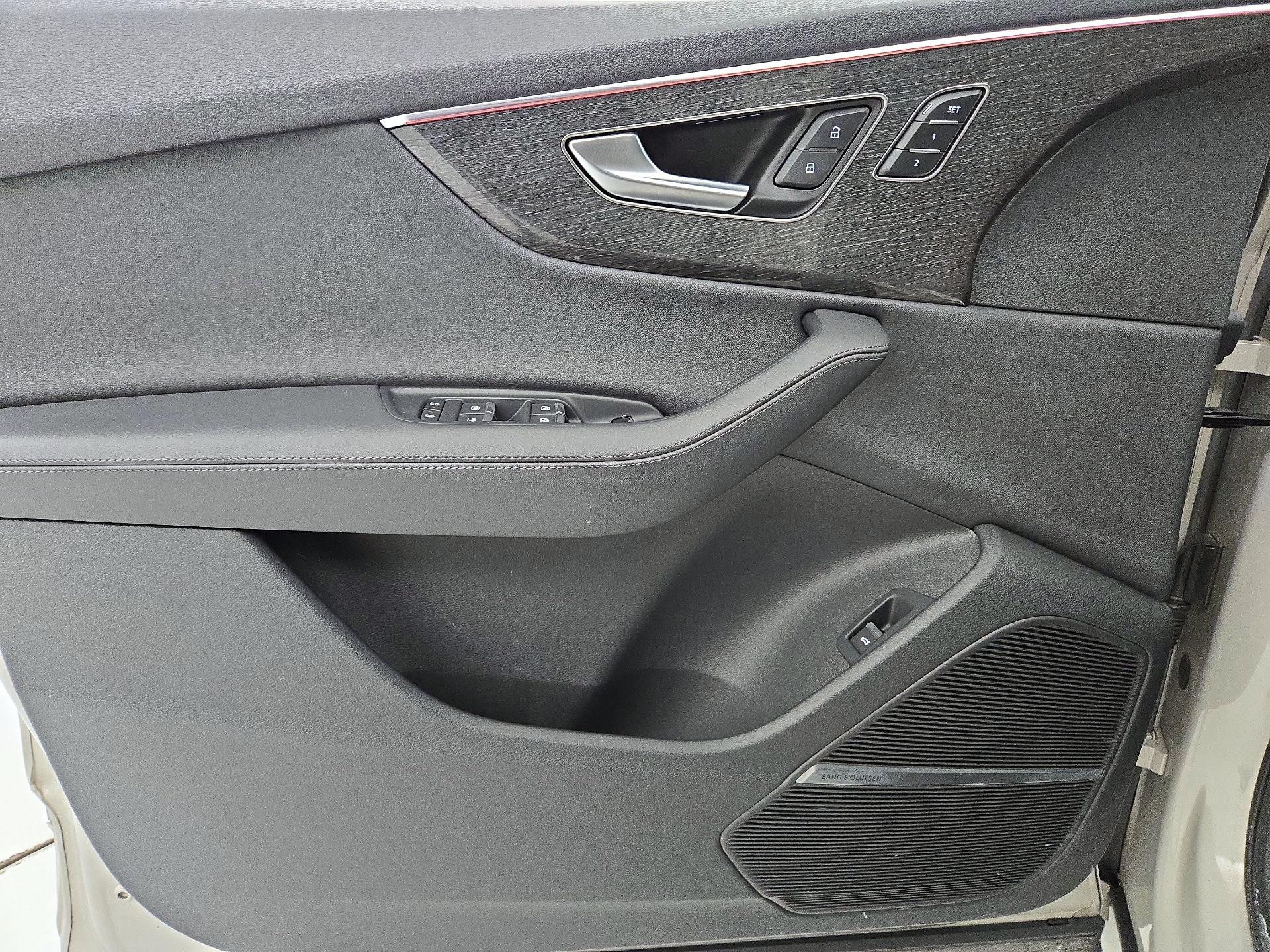 Thumbnail: 2024 Audi Q7 - 12