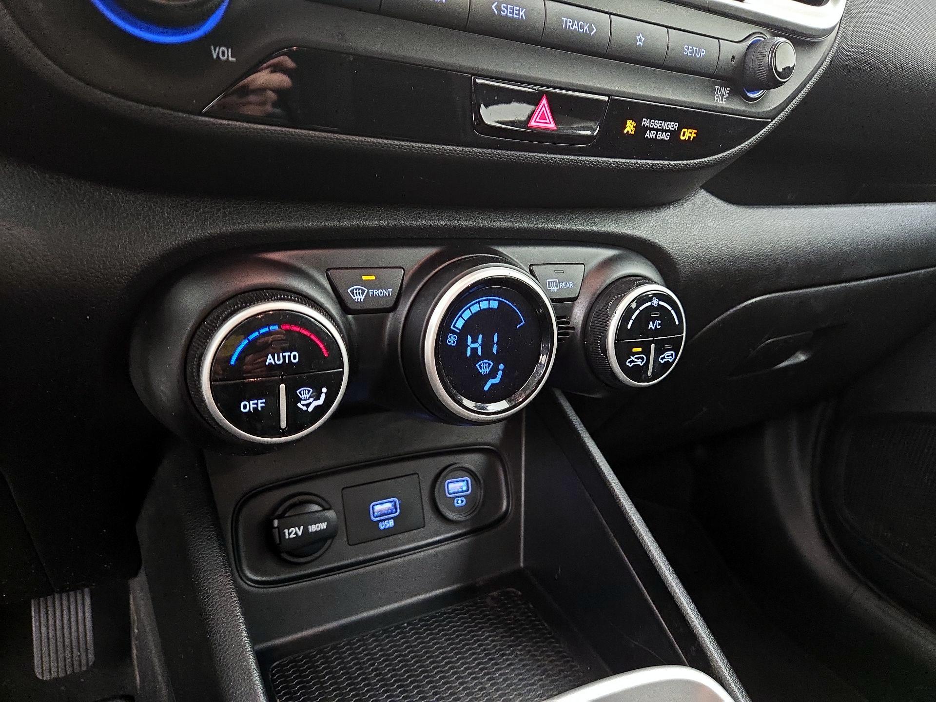 Thumbnail: 2021 Hyundai Venue - 16