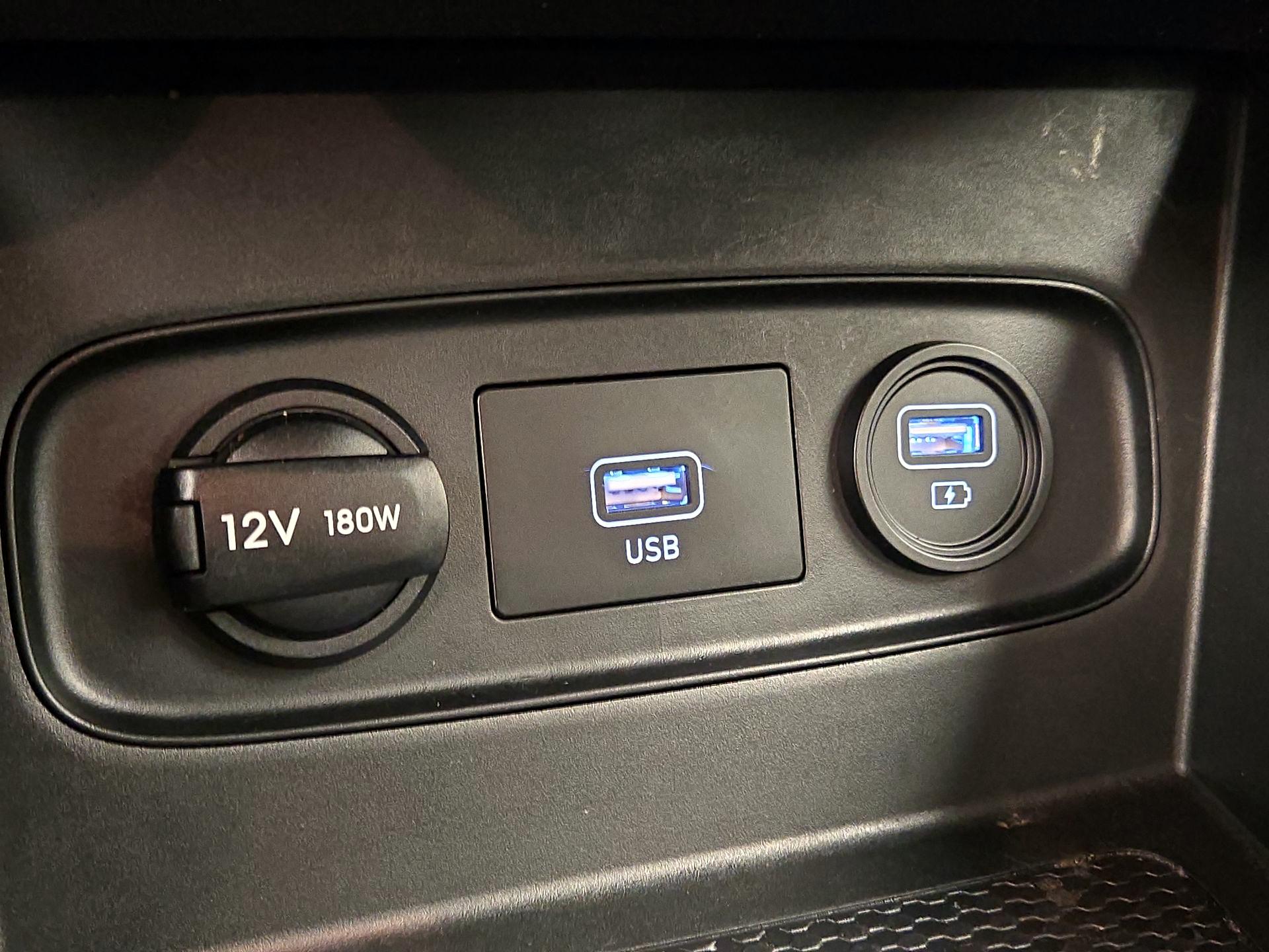 Thumbnail: 2021 Hyundai Venue - 18