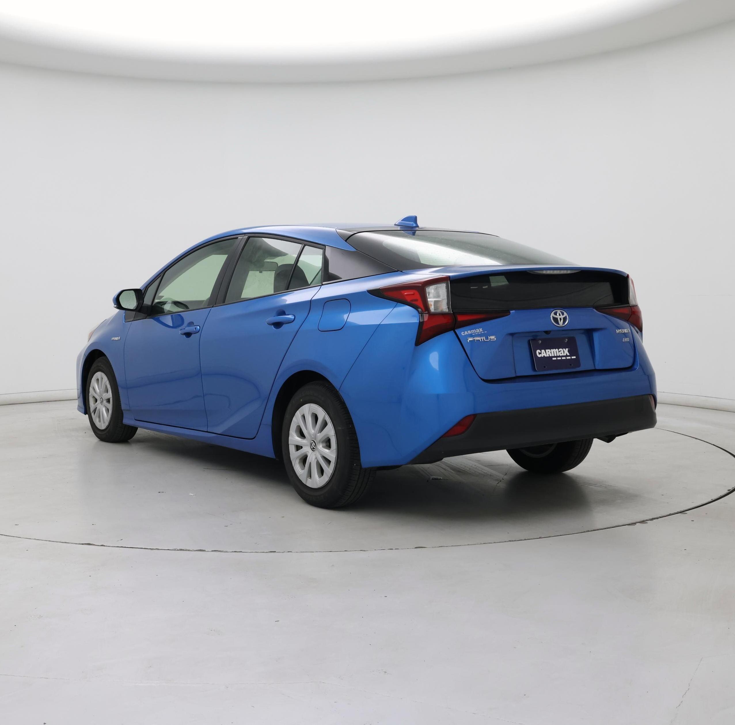 Thumbnail: 2022 Toyota Prius - 2