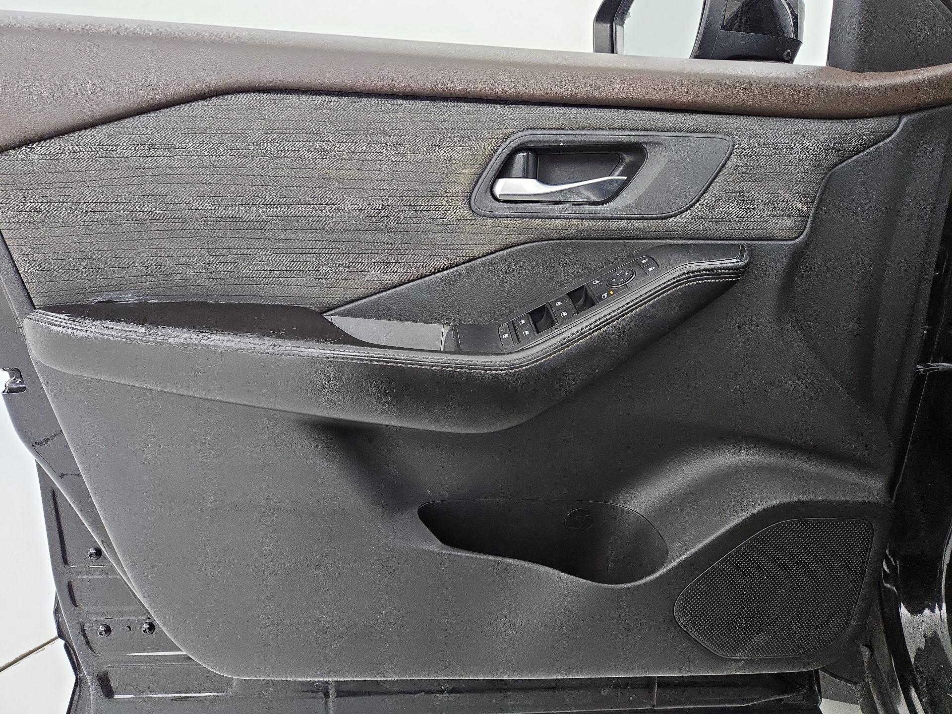 Thumbnail: 2021 Nissan Rogue - 12