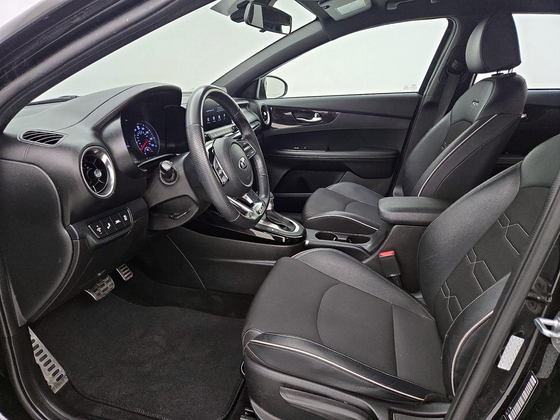 Thumbnail: 2021 Kia Forte - 11