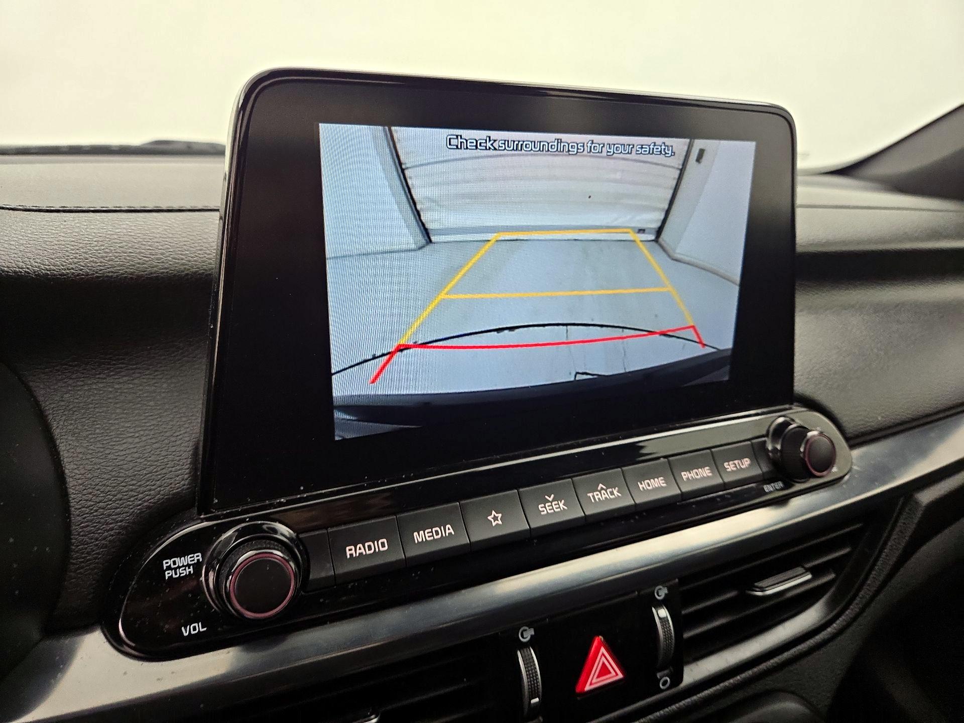 Thumbnail: 2021 Kia Forte - 14