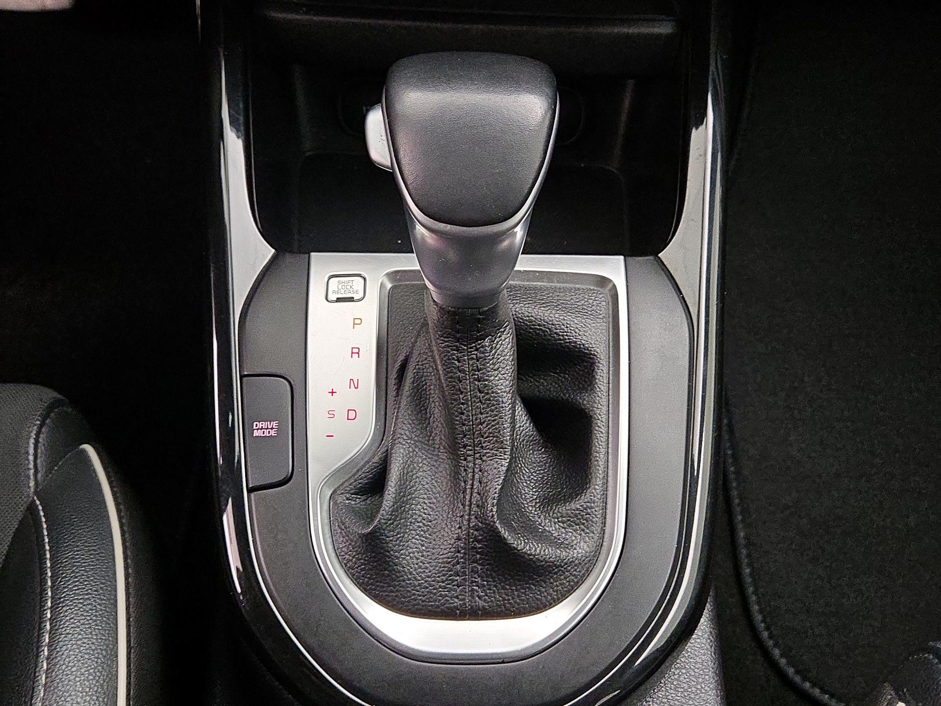 Thumbnail: 2021 Kia Forte - 17