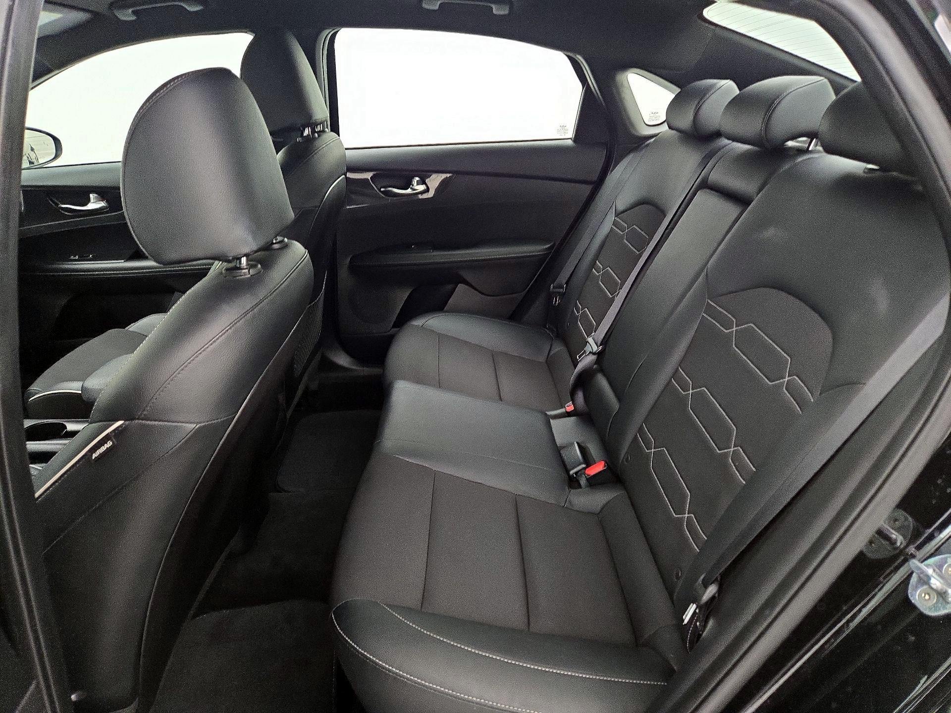 Thumbnail: 2021 Kia Forte - 19