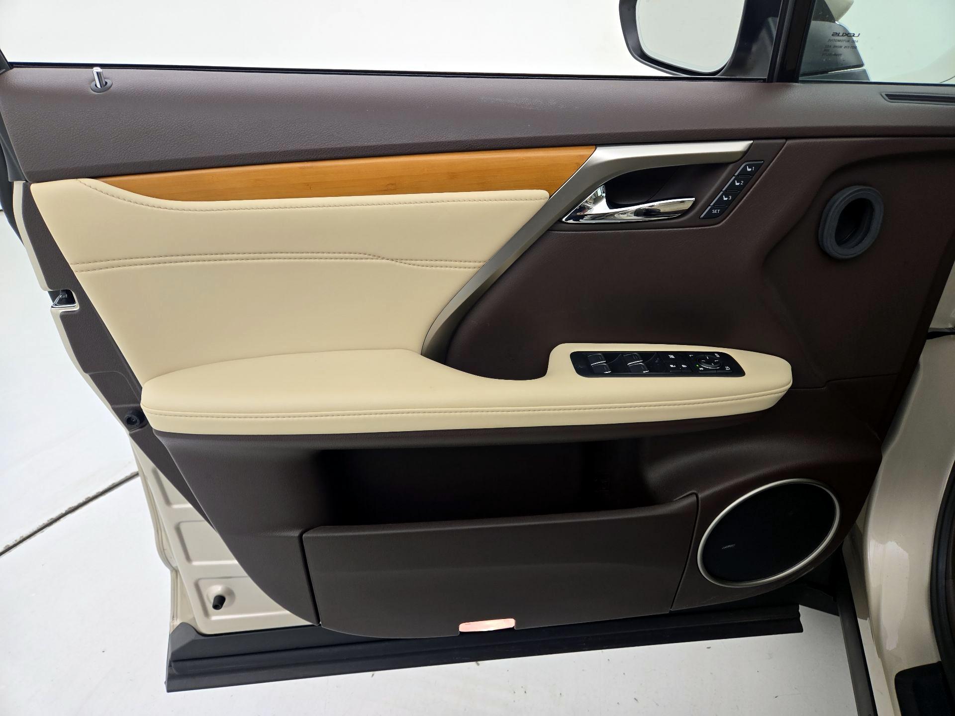 Thumbnail: 2019 Lexus RX - 12