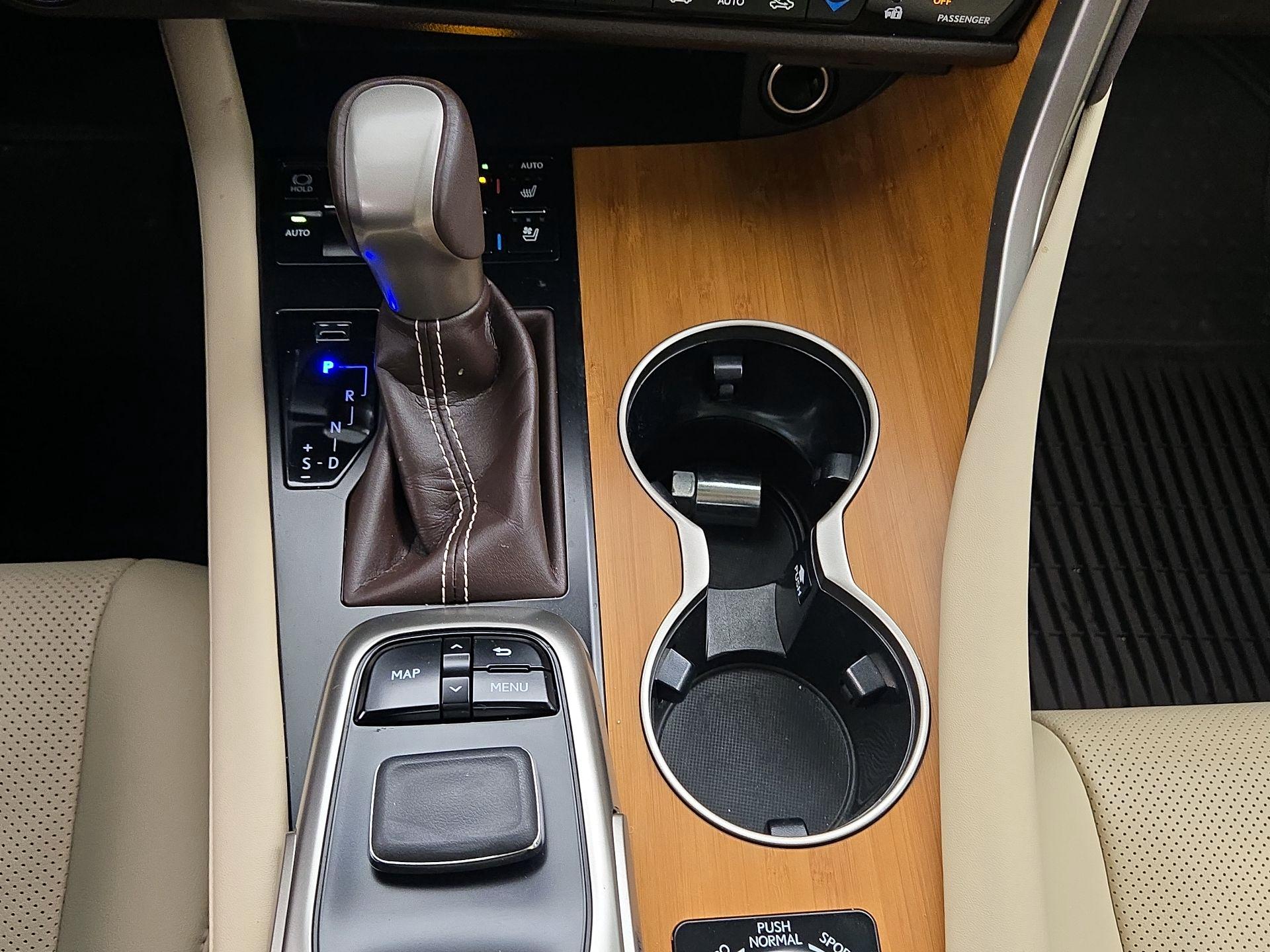 Thumbnail: 2019 Lexus RX - 17