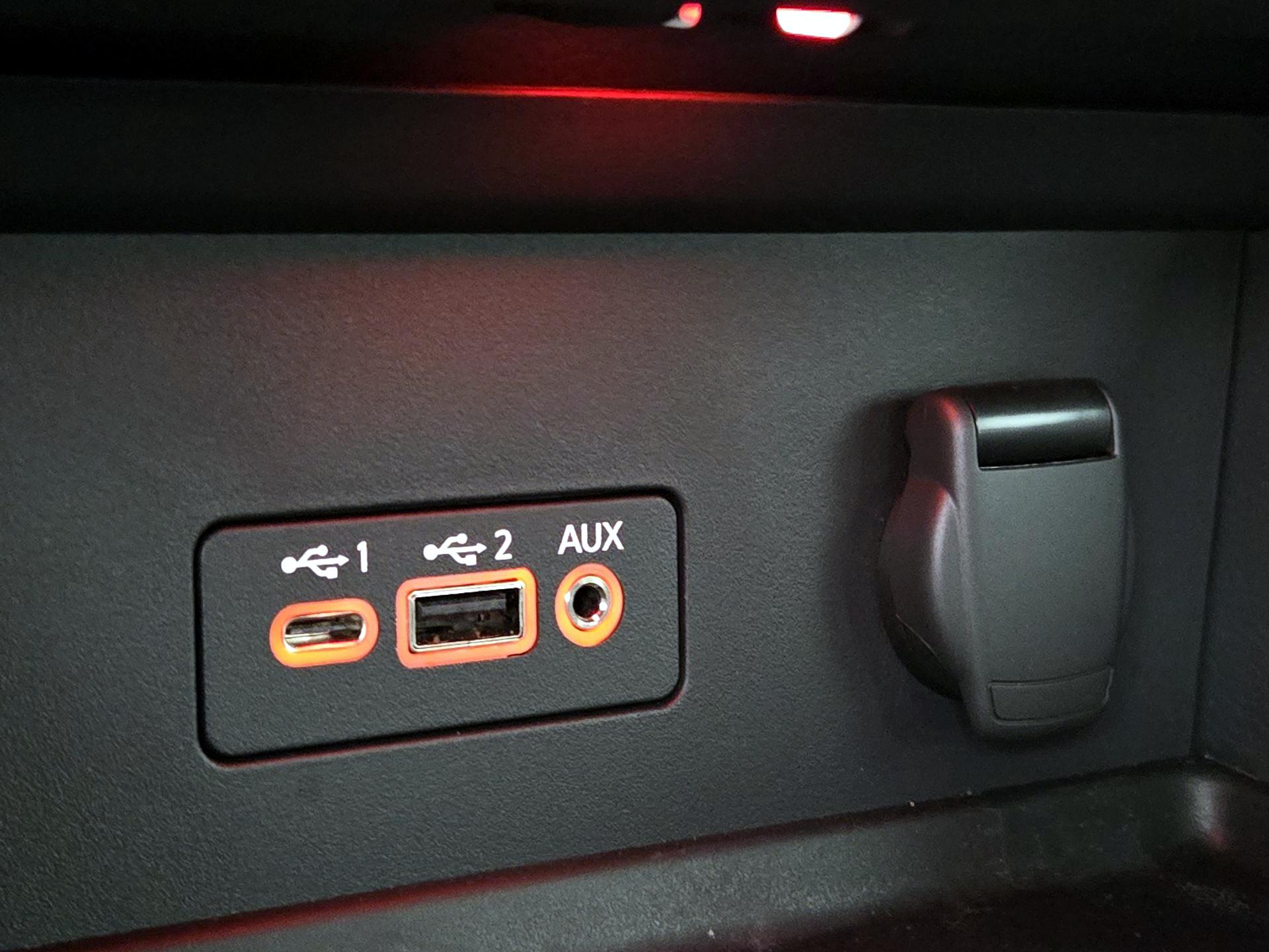 Thumbnail: 2023 Nissan Sentra - 17