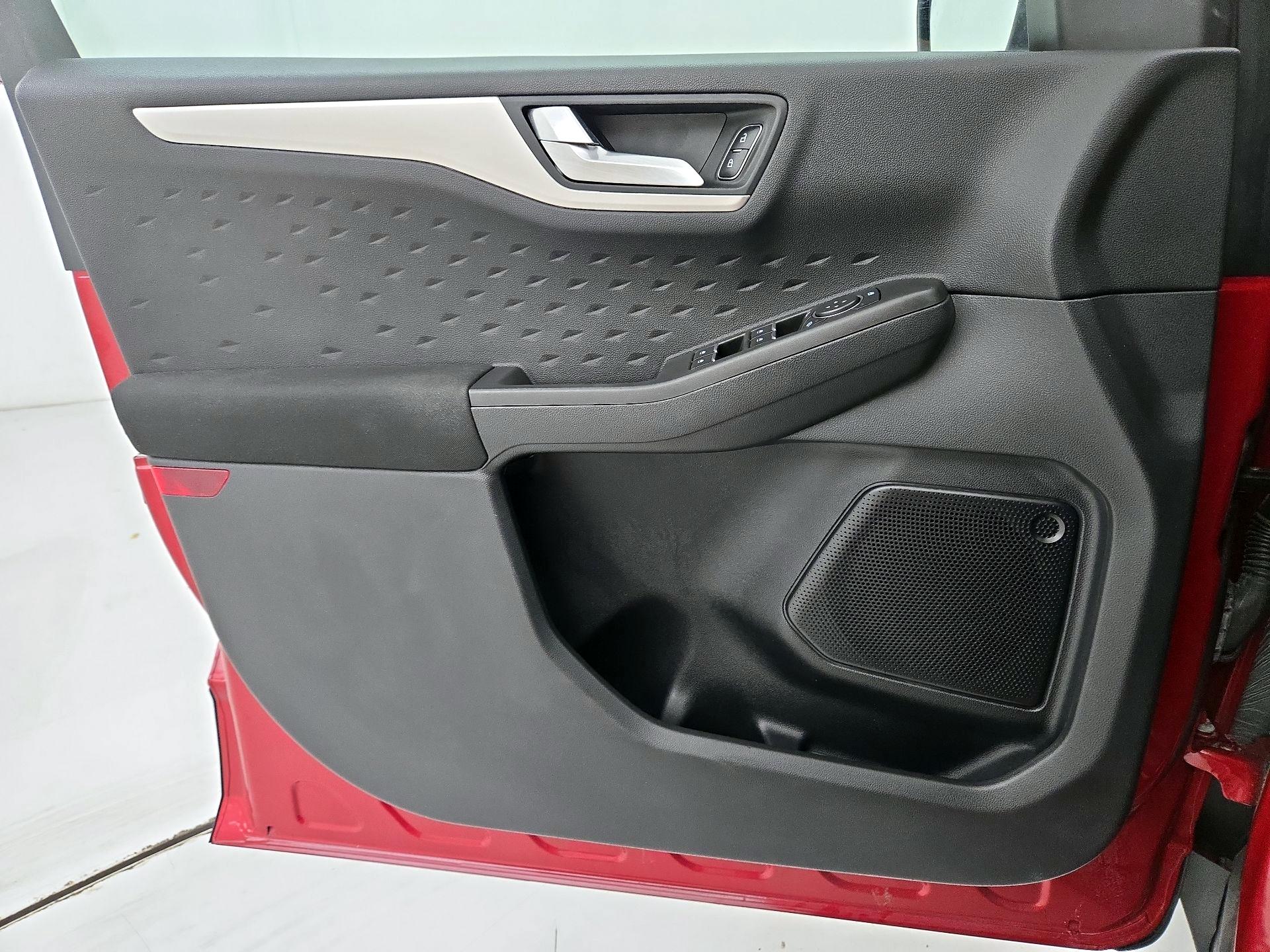 Thumbnail: 2020 Ford Escape - 12