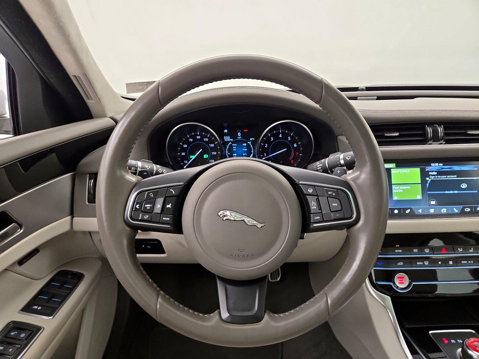 Thumbnail: 2020 Jaguar XF - 10