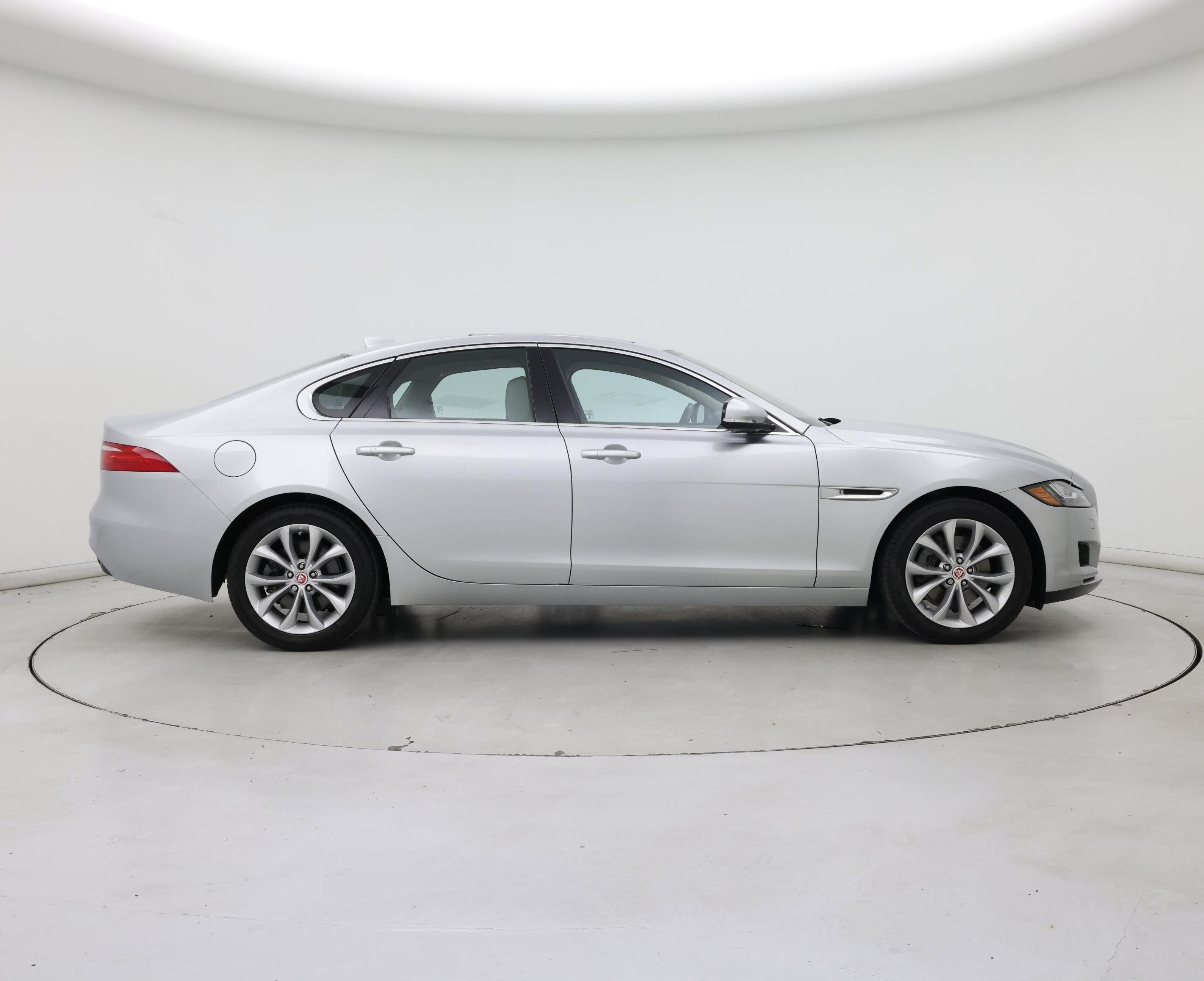 Thumbnail: 2020 Jaguar XF - 7
