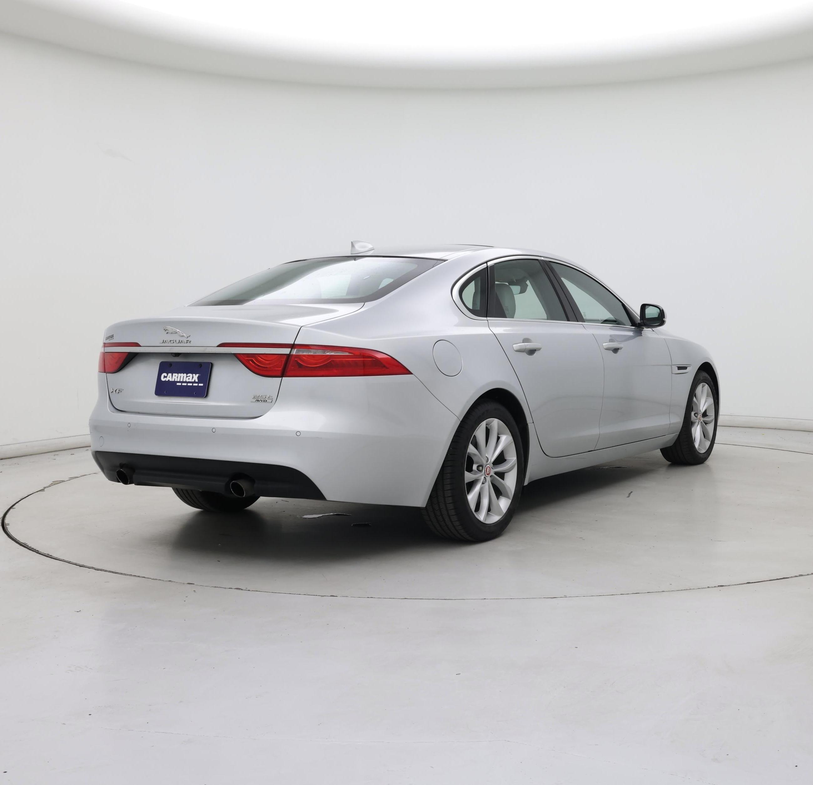 Thumbnail: 2020 Jaguar XF - 8