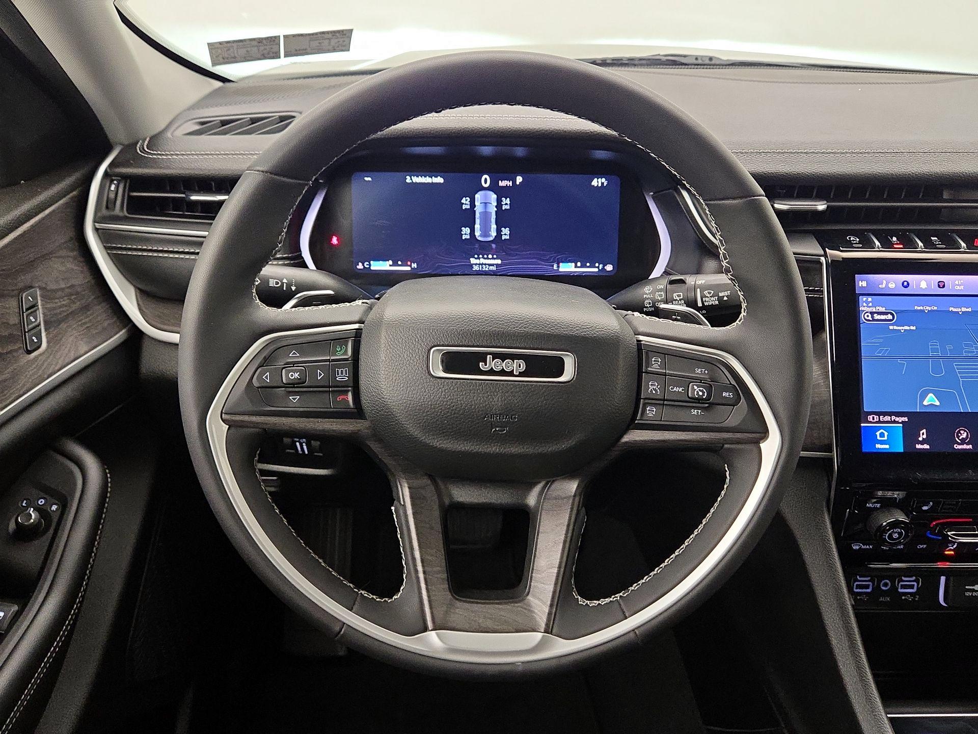 Thumbnail: 2023 Jeep Grand Cherokee - 10