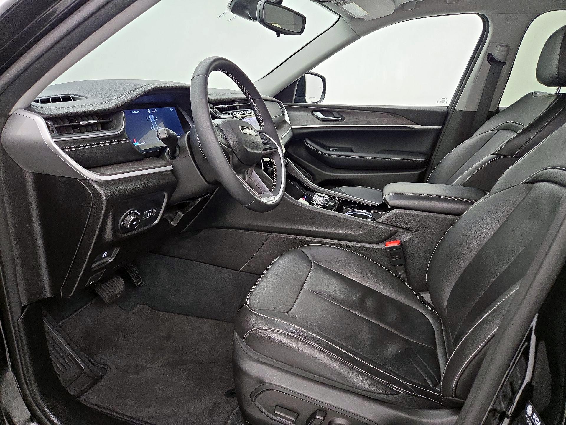 Thumbnail: 2023 Jeep Grand Cherokee - 11