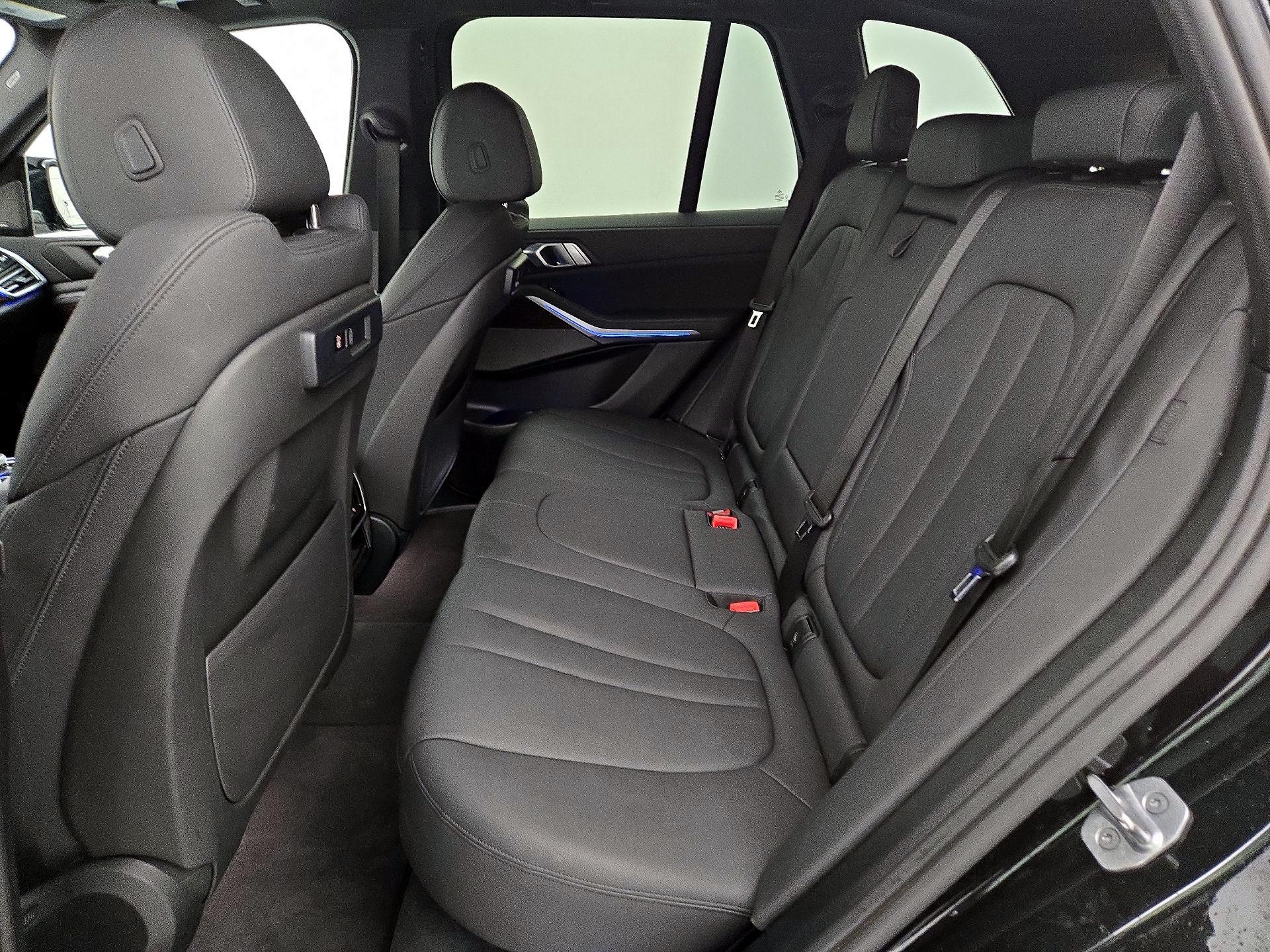 Thumbnail: 2021 BMW X5 - 19