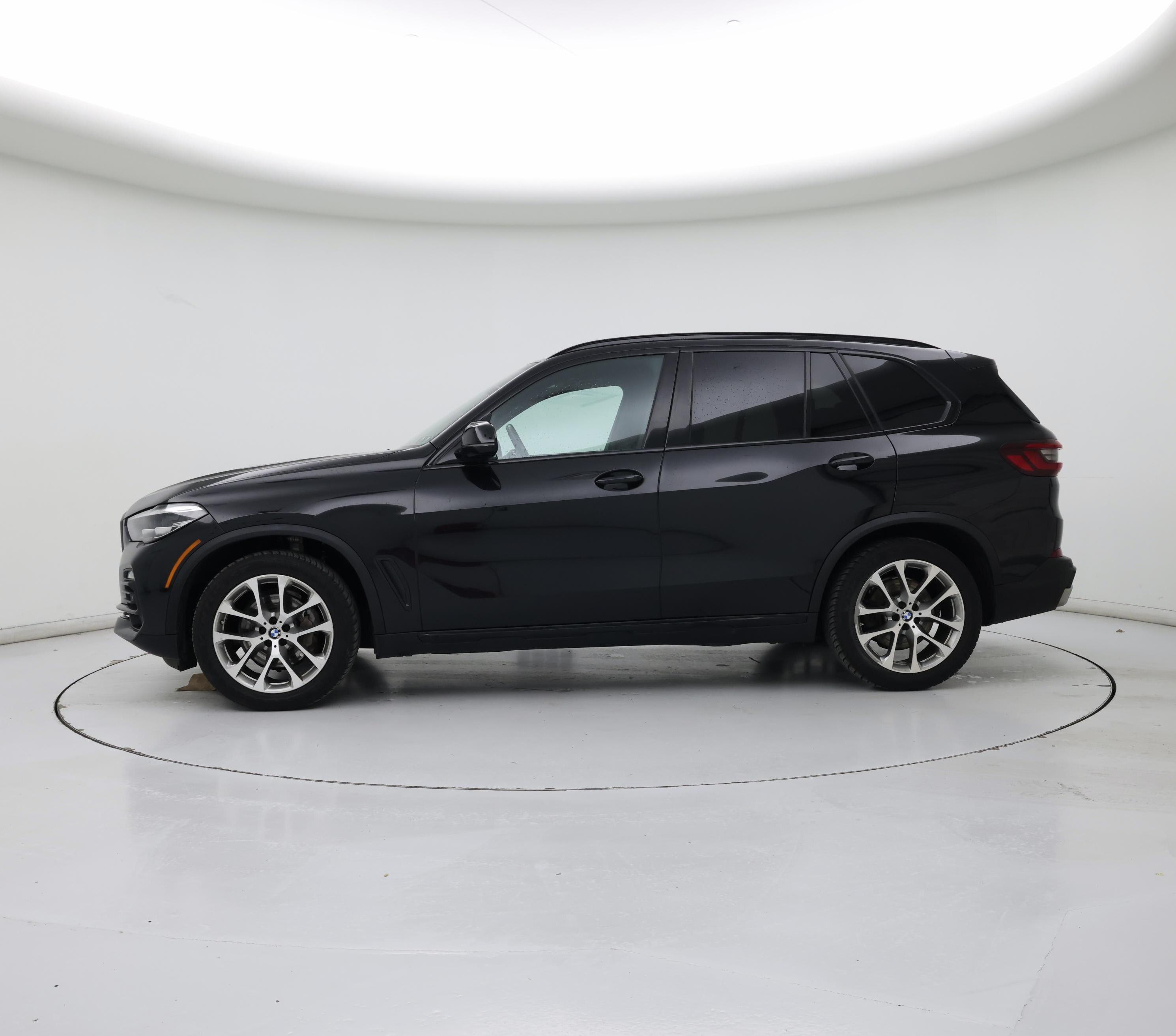 Thumbnail: 2021 BMW X5 - 3