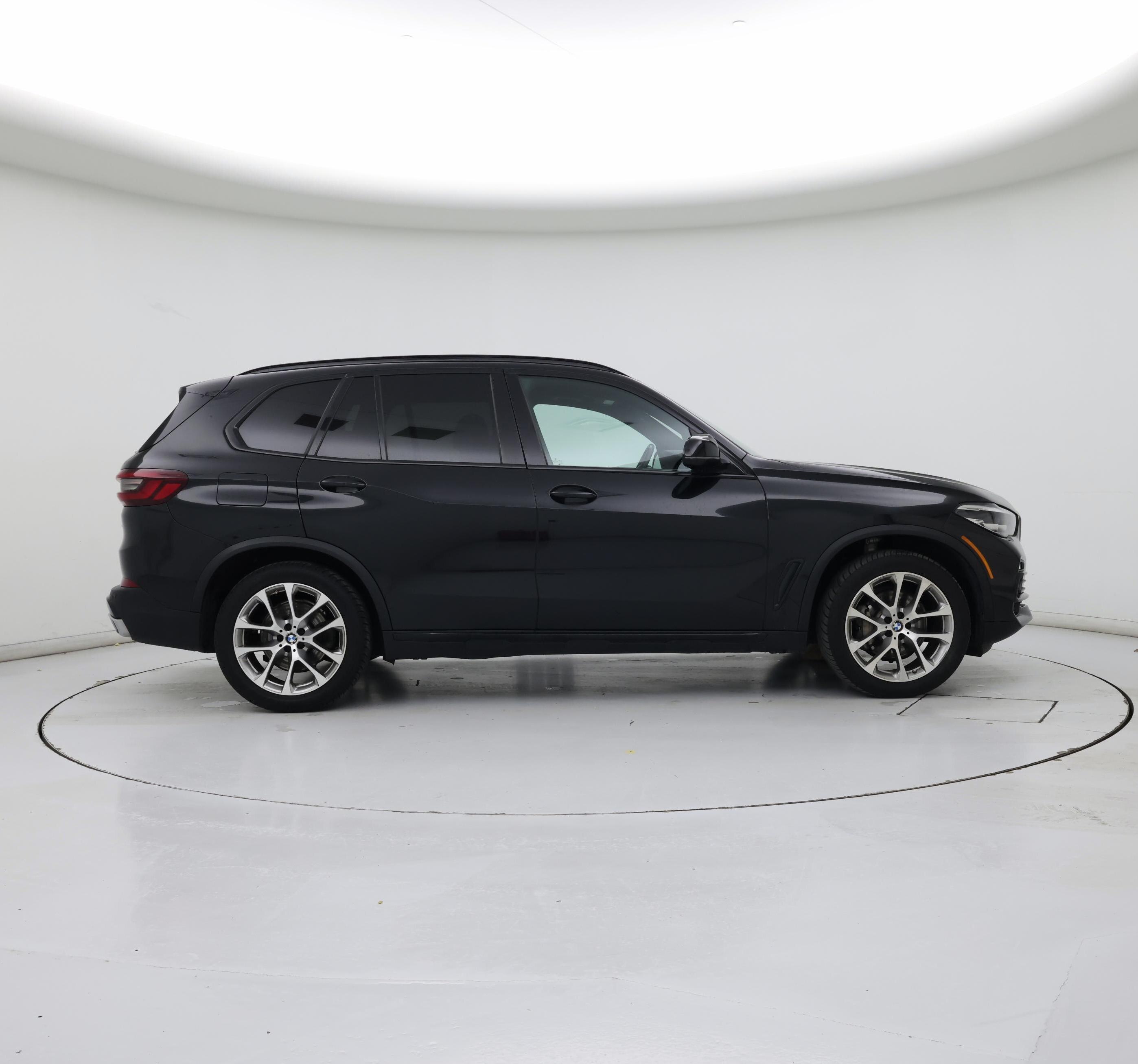 Thumbnail: 2021 BMW X5 - 7