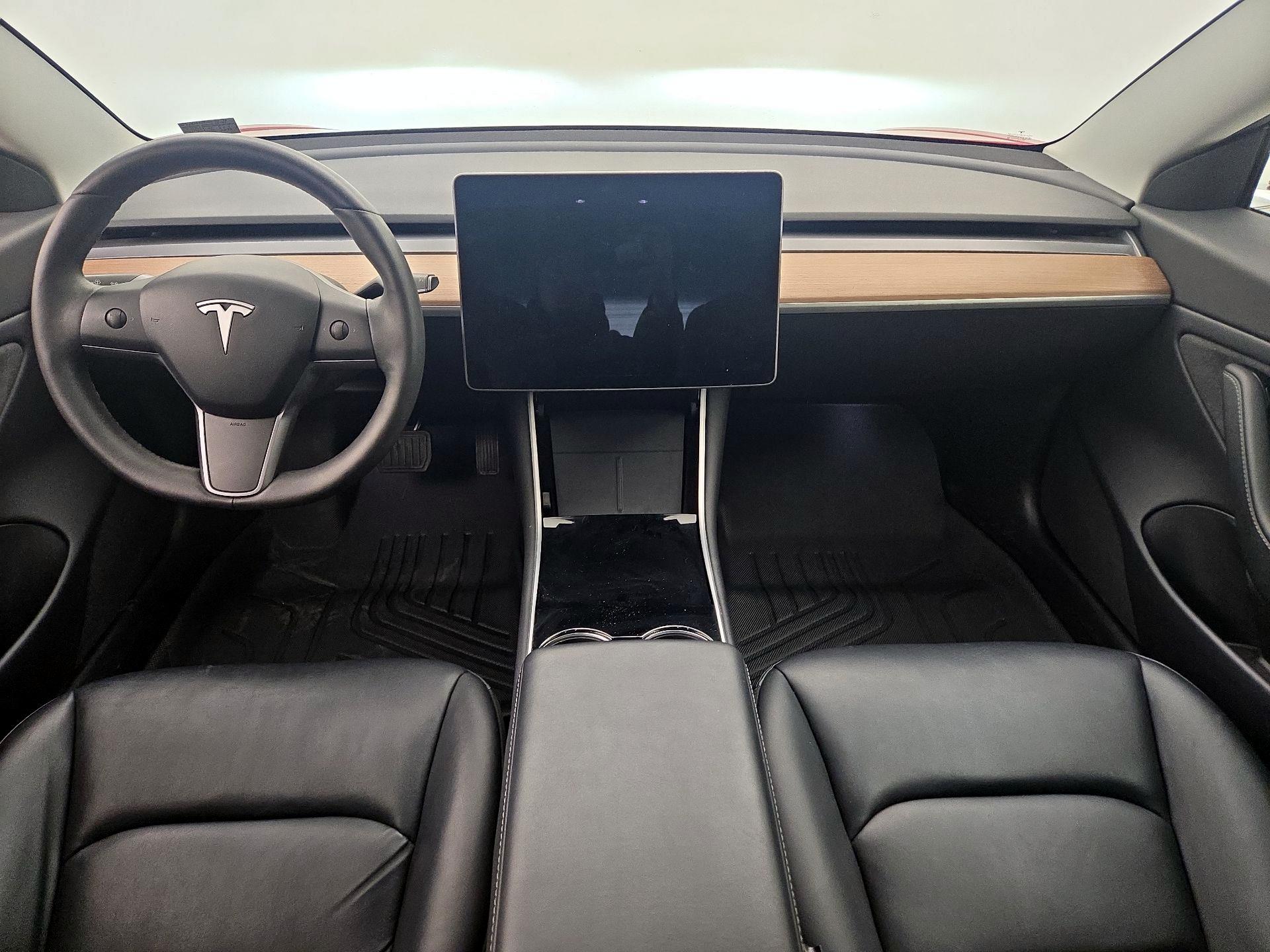 Thumbnail: 2020 Tesla Model 3 - 9
