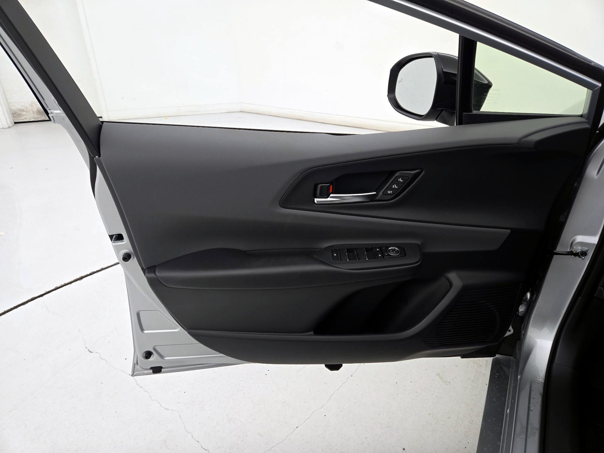 Thumbnail: 2025 Toyota Prius - 12