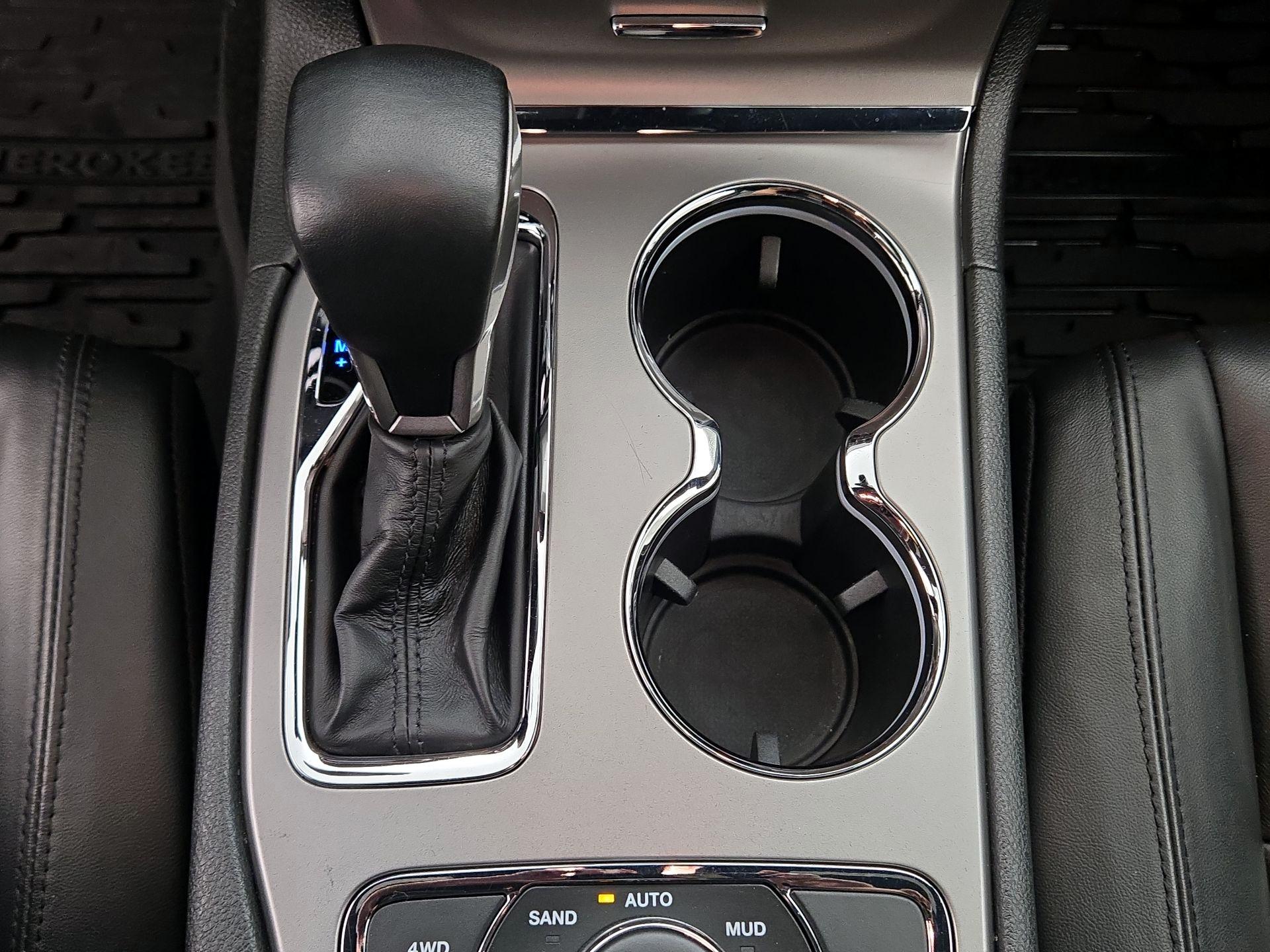 Thumbnail: 2021 Jeep Grand Cherokee - 17