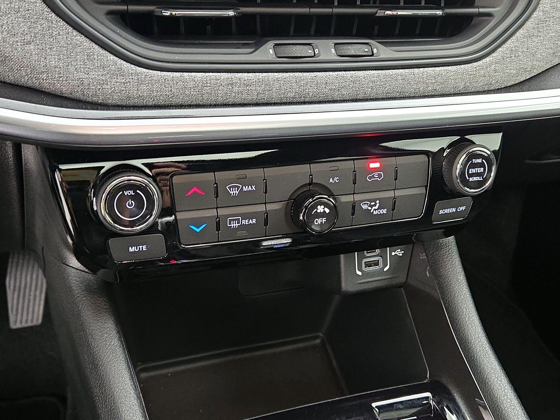 Thumbnail: 2024 Jeep Compass - 16