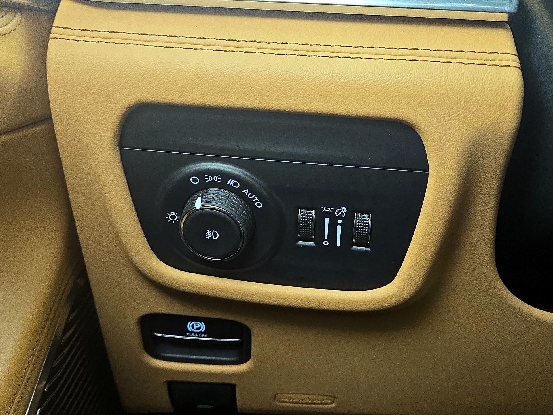 Thumbnail: 2023 Jeep Grand Cherokee - 13