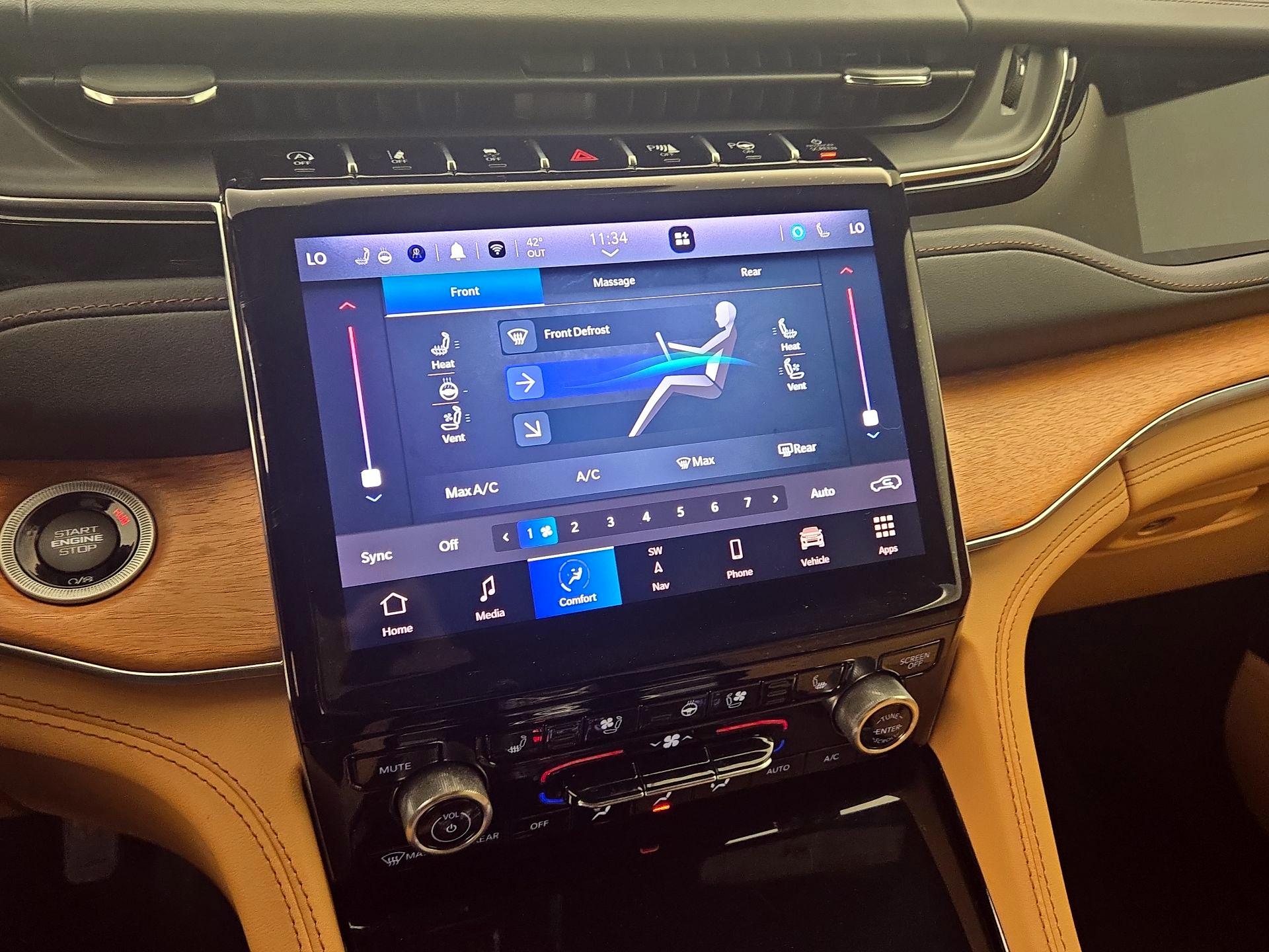 Thumbnail: 2023 Jeep Grand Cherokee - 17