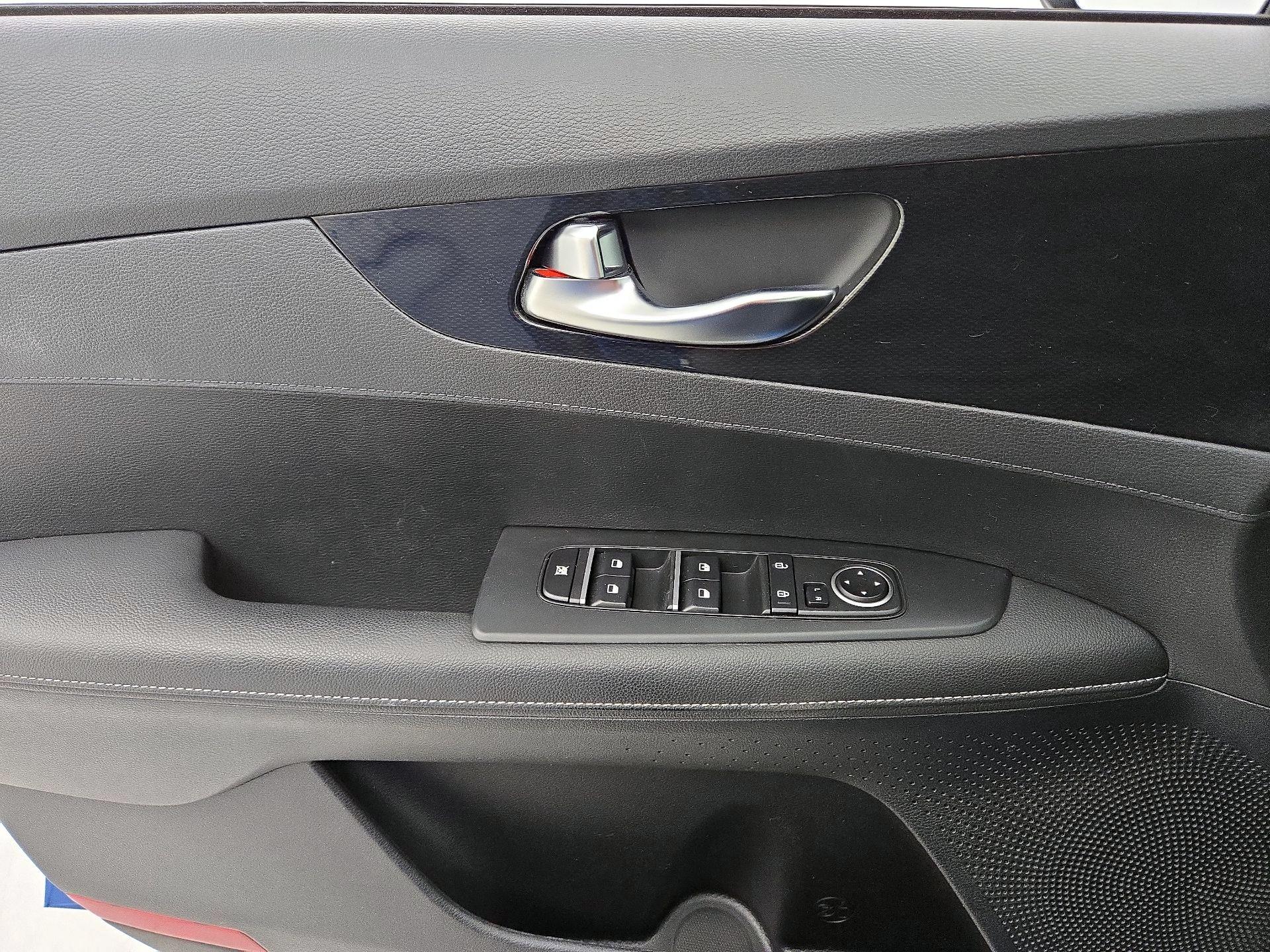 Thumbnail: 2023 Kia Forte - 12