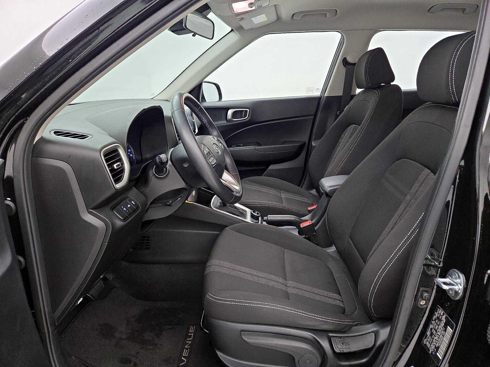 Thumbnail: 2021 Hyundai Venue - 11