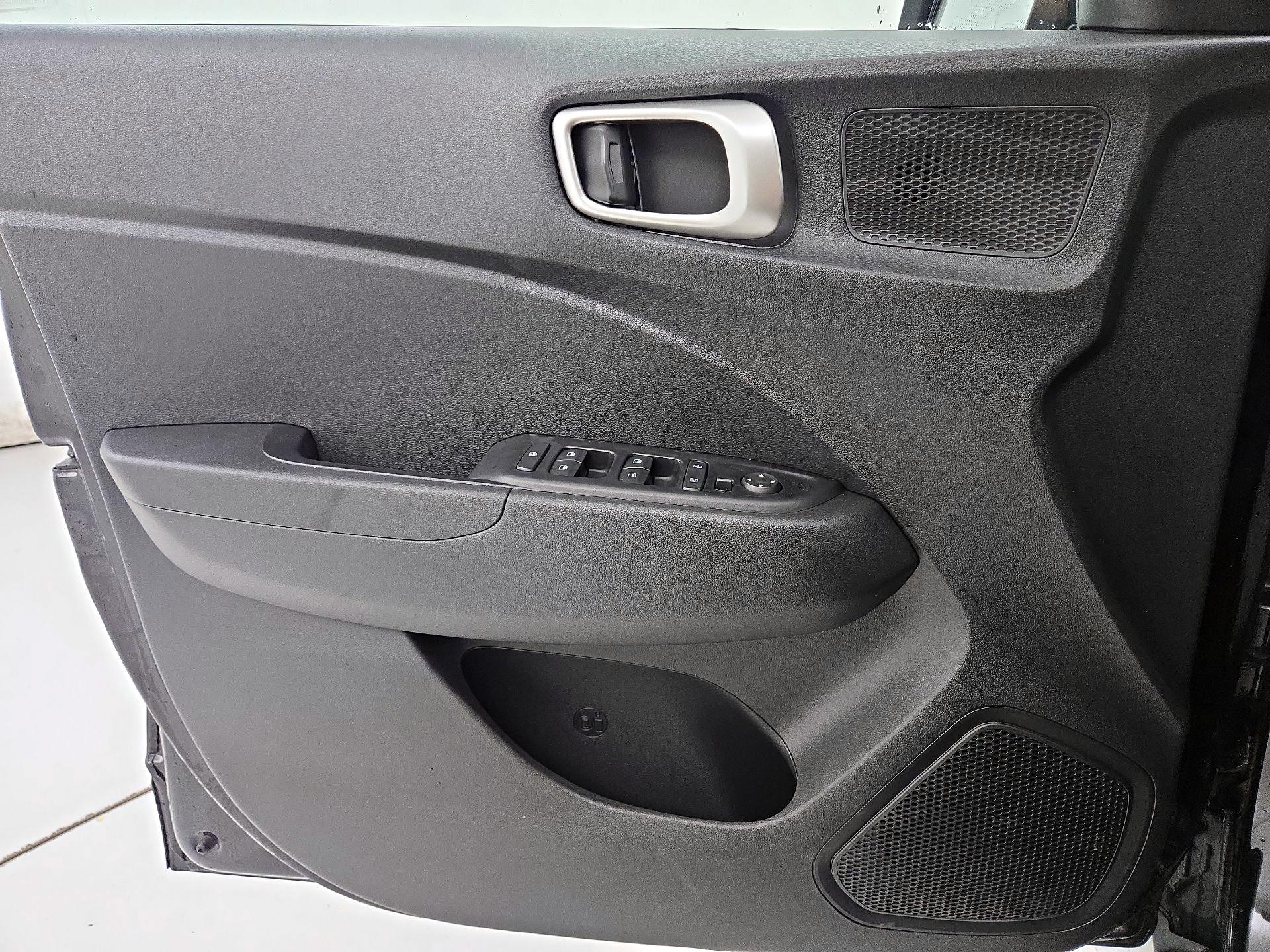 Thumbnail: 2021 Hyundai Venue - 12