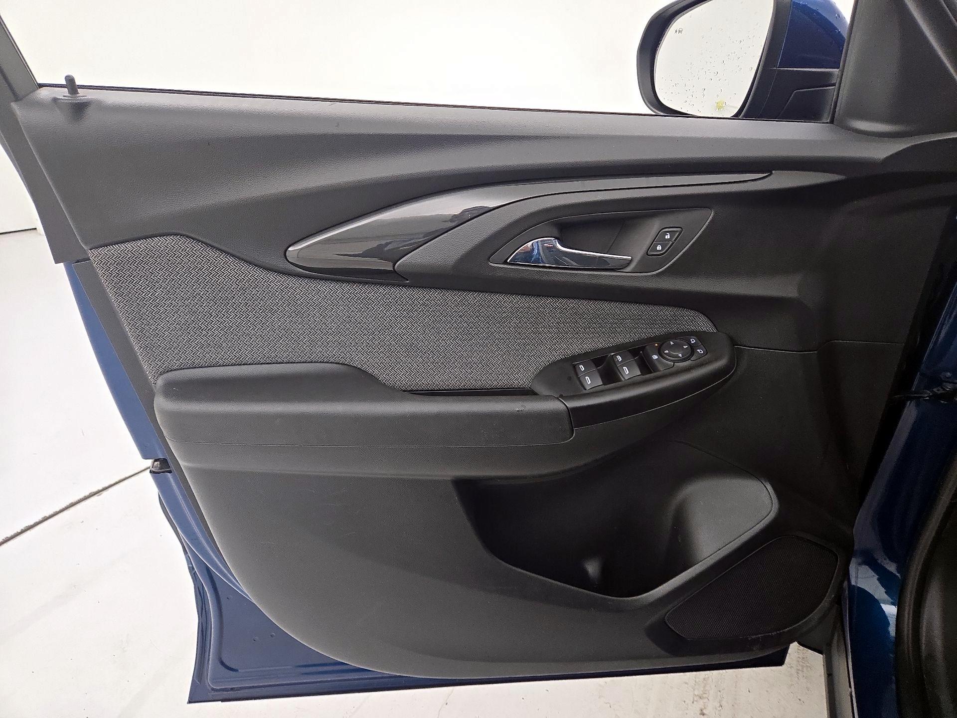 Thumbnail: 2021 Chevrolet TrailBlazer - 12