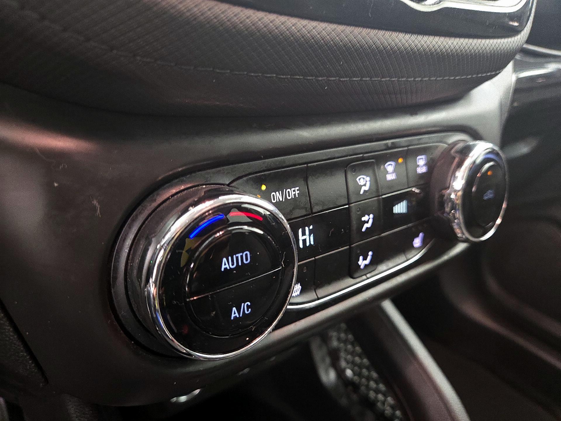 Thumbnail: 2021 Chevrolet TrailBlazer - 16