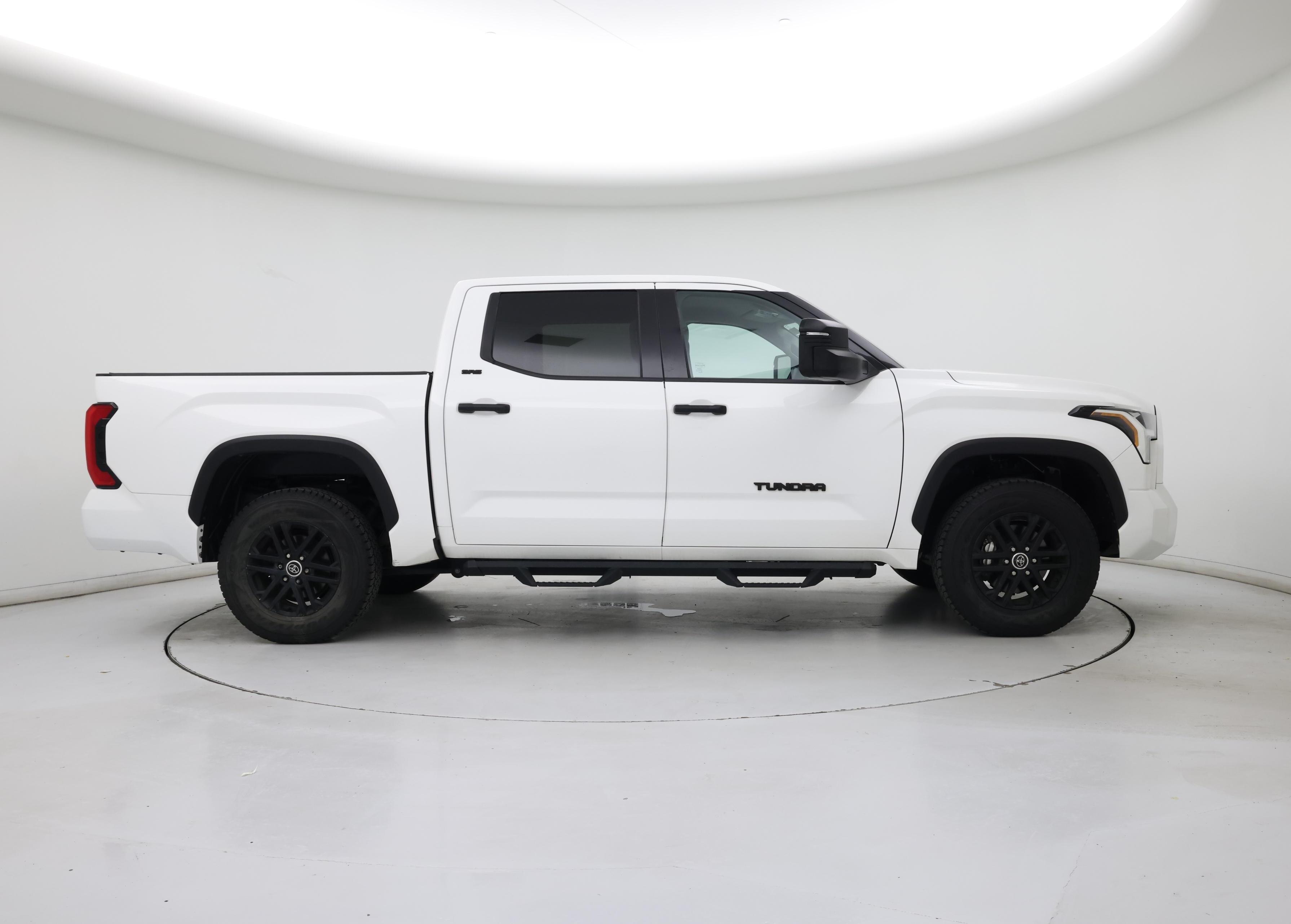 Thumbnail: 2022 Toyota Tundra - 7