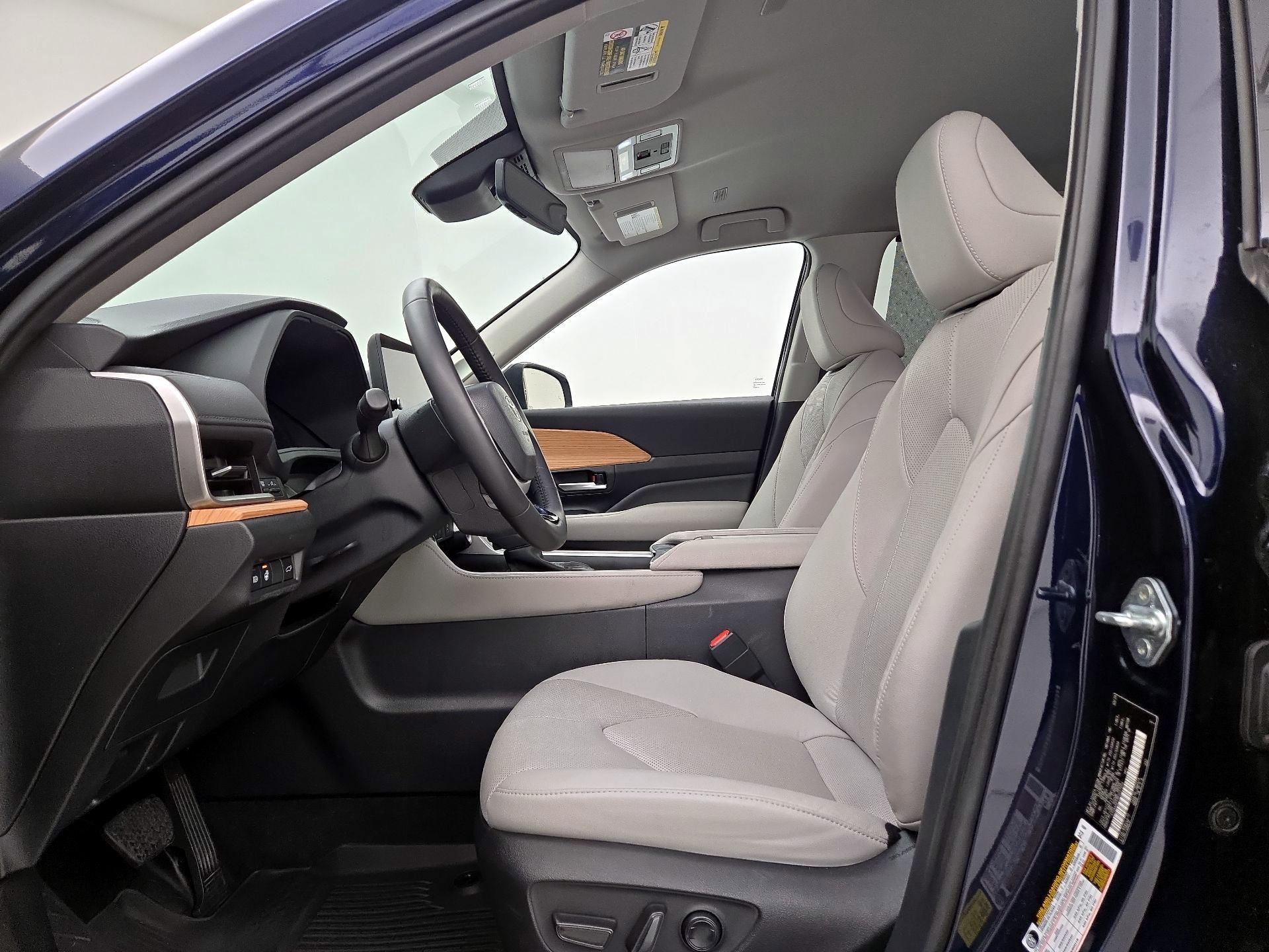 Thumbnail: 2024 Toyota Grand Highlander - 11