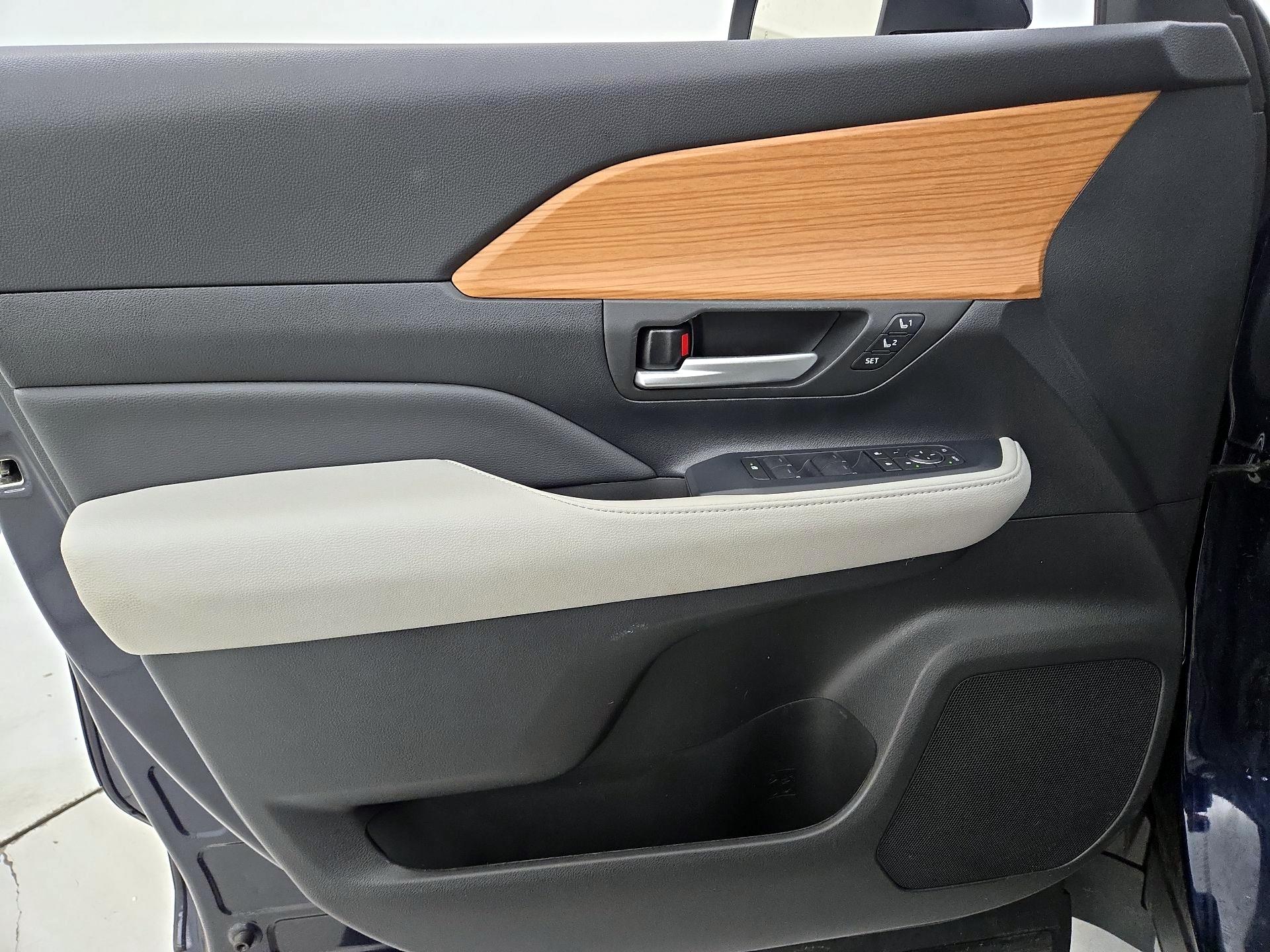 Thumbnail: 2024 Toyota Grand Highlander - 12