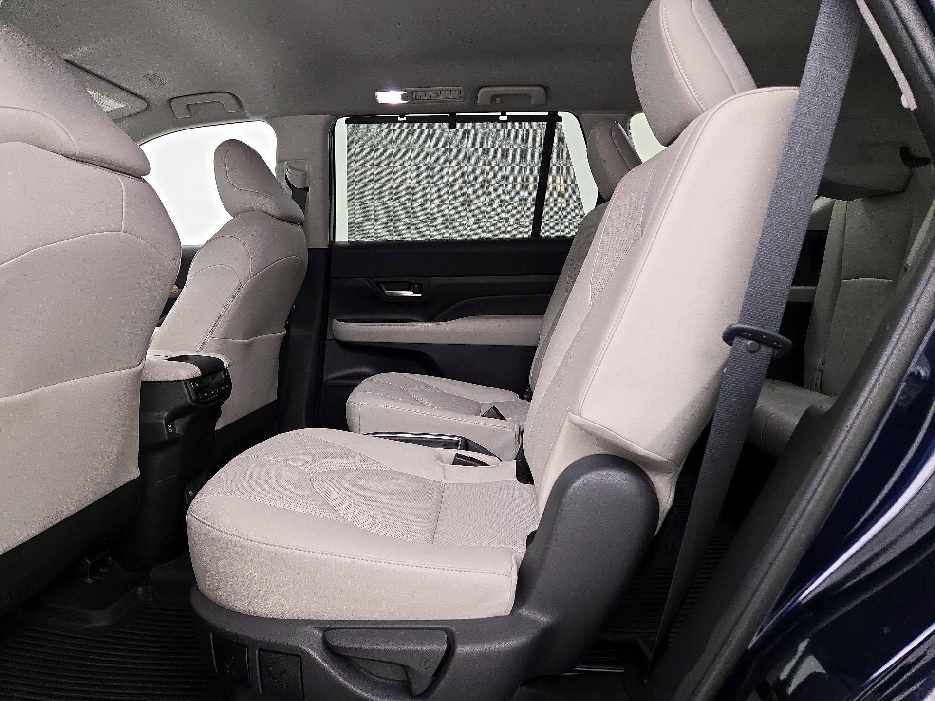 Thumbnail: 2024 Toyota Grand Highlander - 18