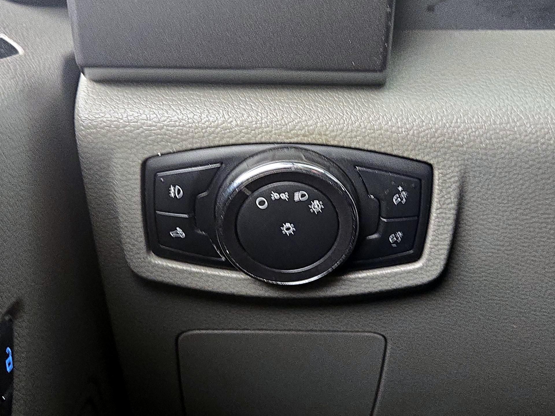 Thumbnail: 2015 Ford F-150 - 13