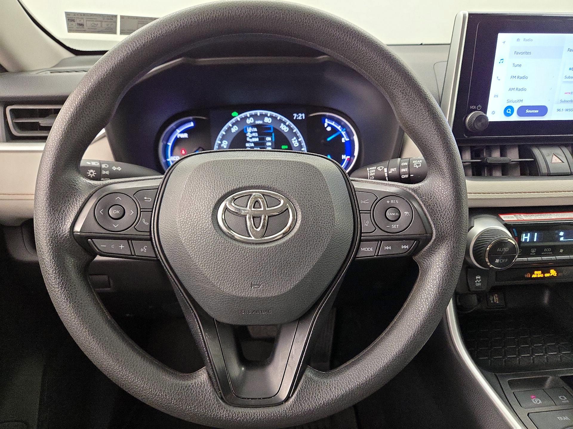 Thumbnail: 2025 Toyota RAV4 - 10