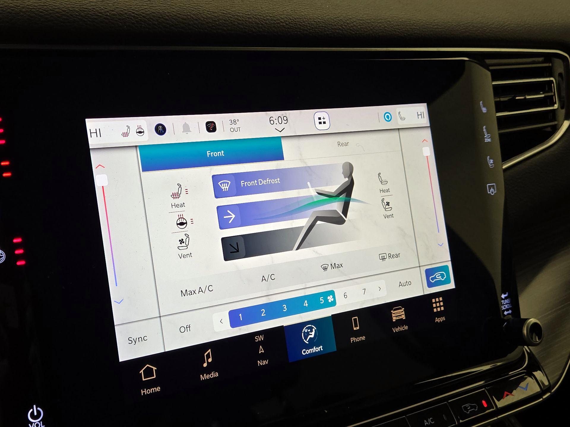 Thumbnail: 2024 Jeep Wagoneer - 17